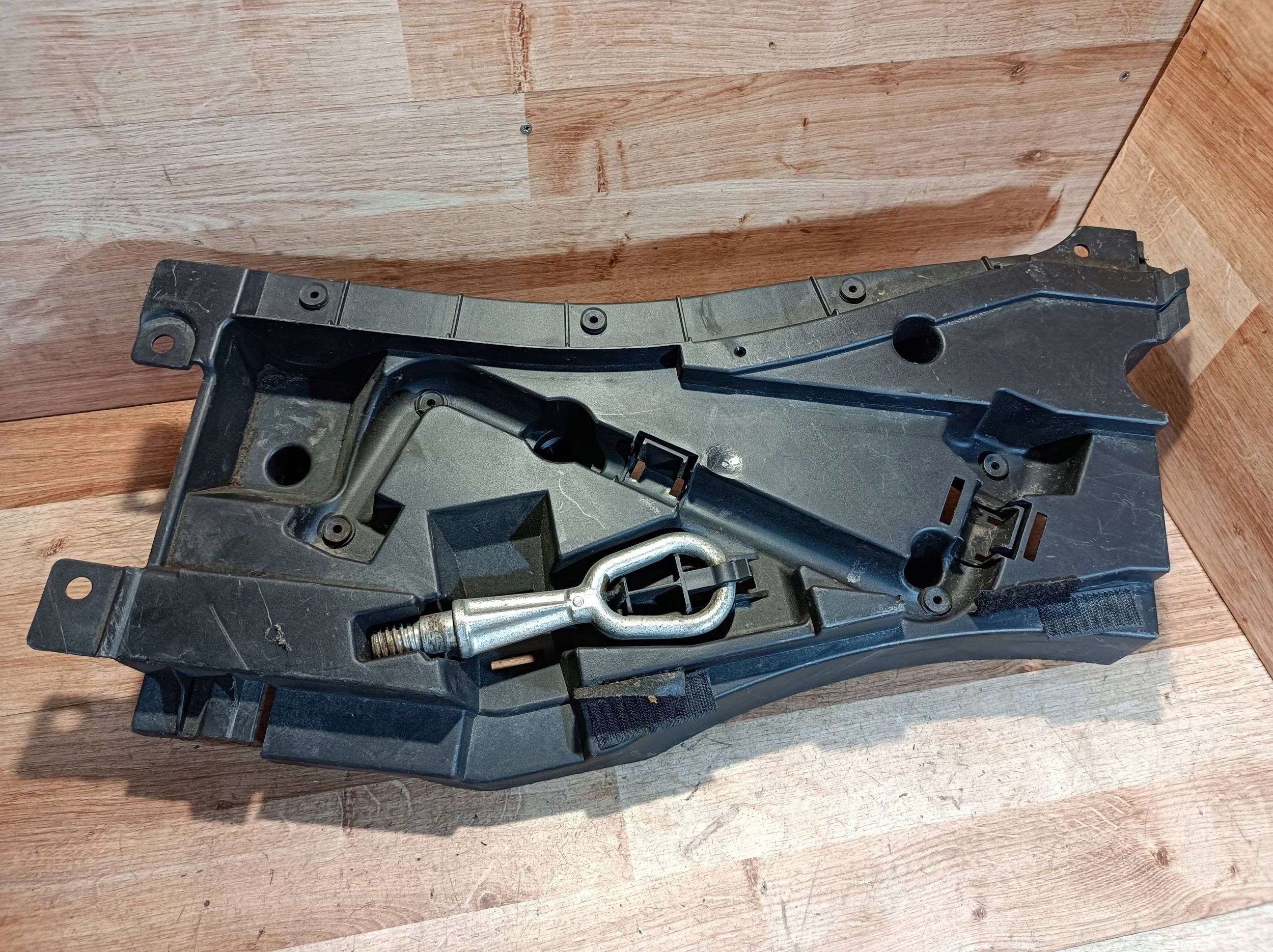 Wklad plastic boot compartment narzedziowa BMW X5 E53 8244764