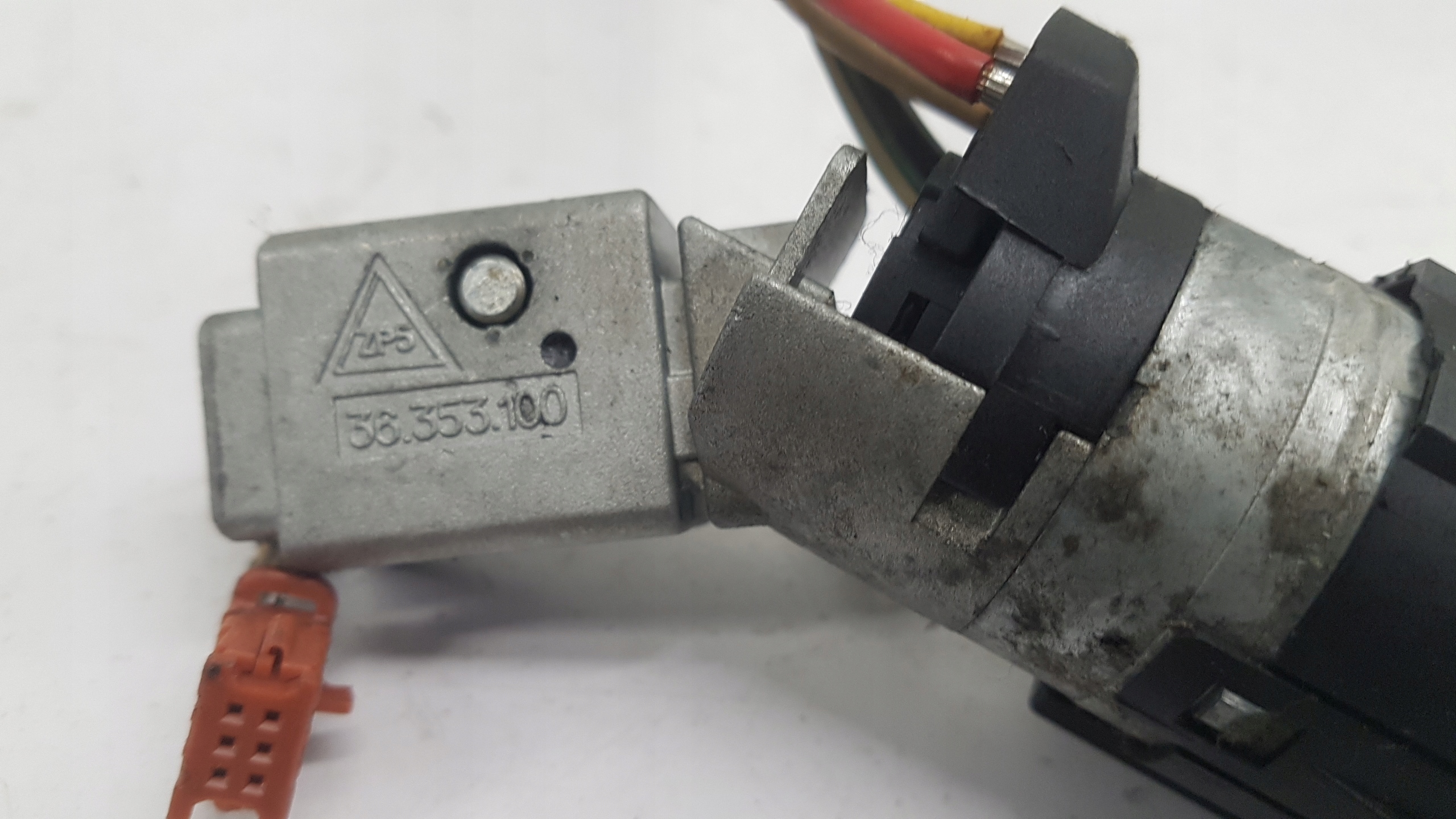 ignition Z KLUCZYKIEM PEUGEOT 307 36353100