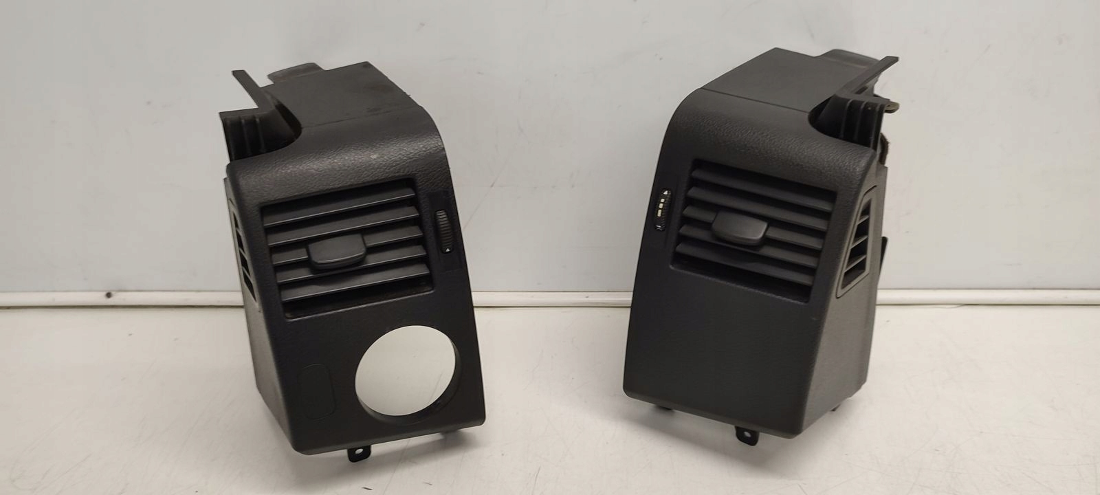 grid air conditioning devices right left Mercedes Sprinter 906