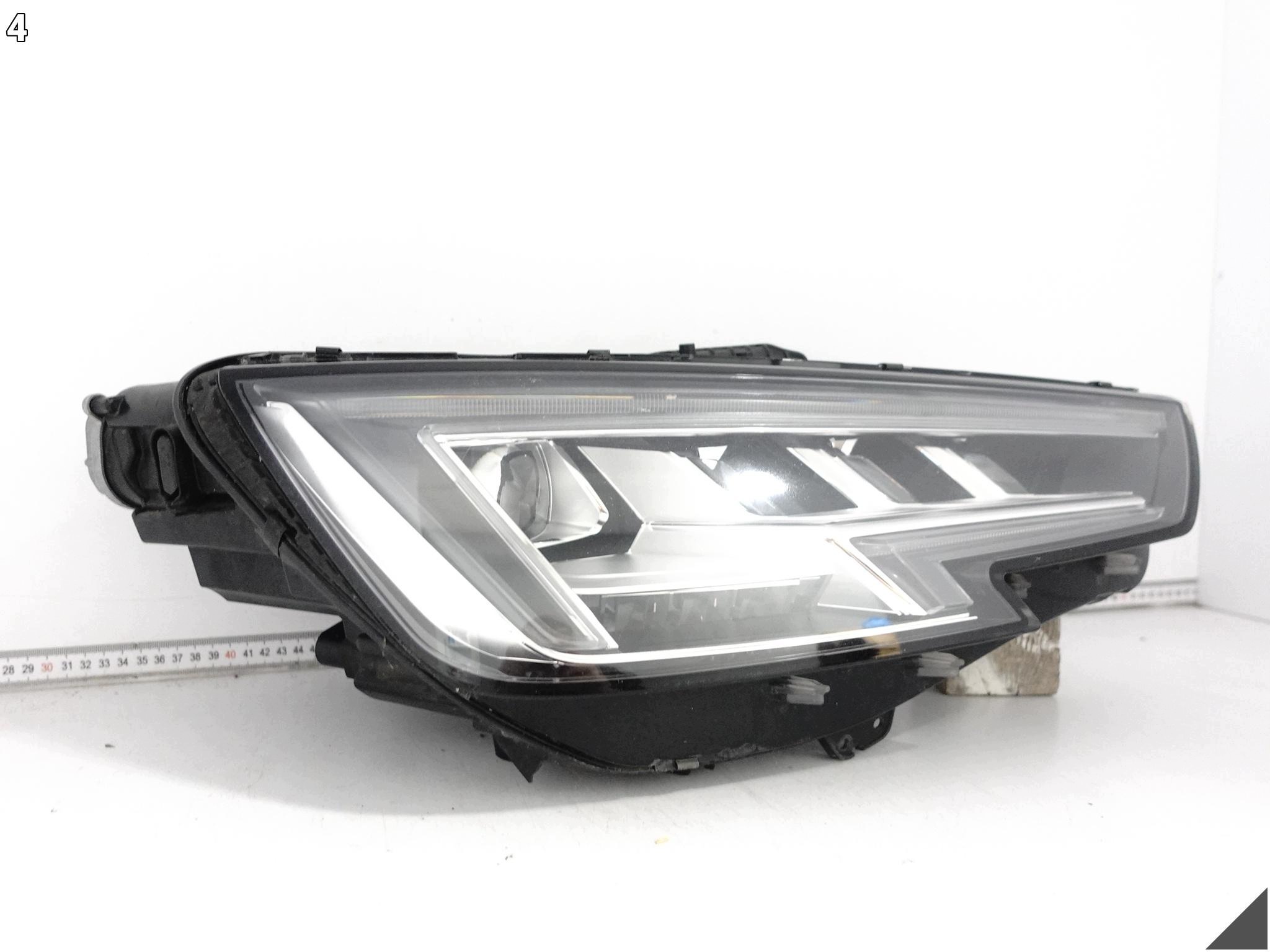 AUDI A4 S4 8W0 B9 15-19 light HEADLIGHT MATRIX FULL LED right front EUROPA