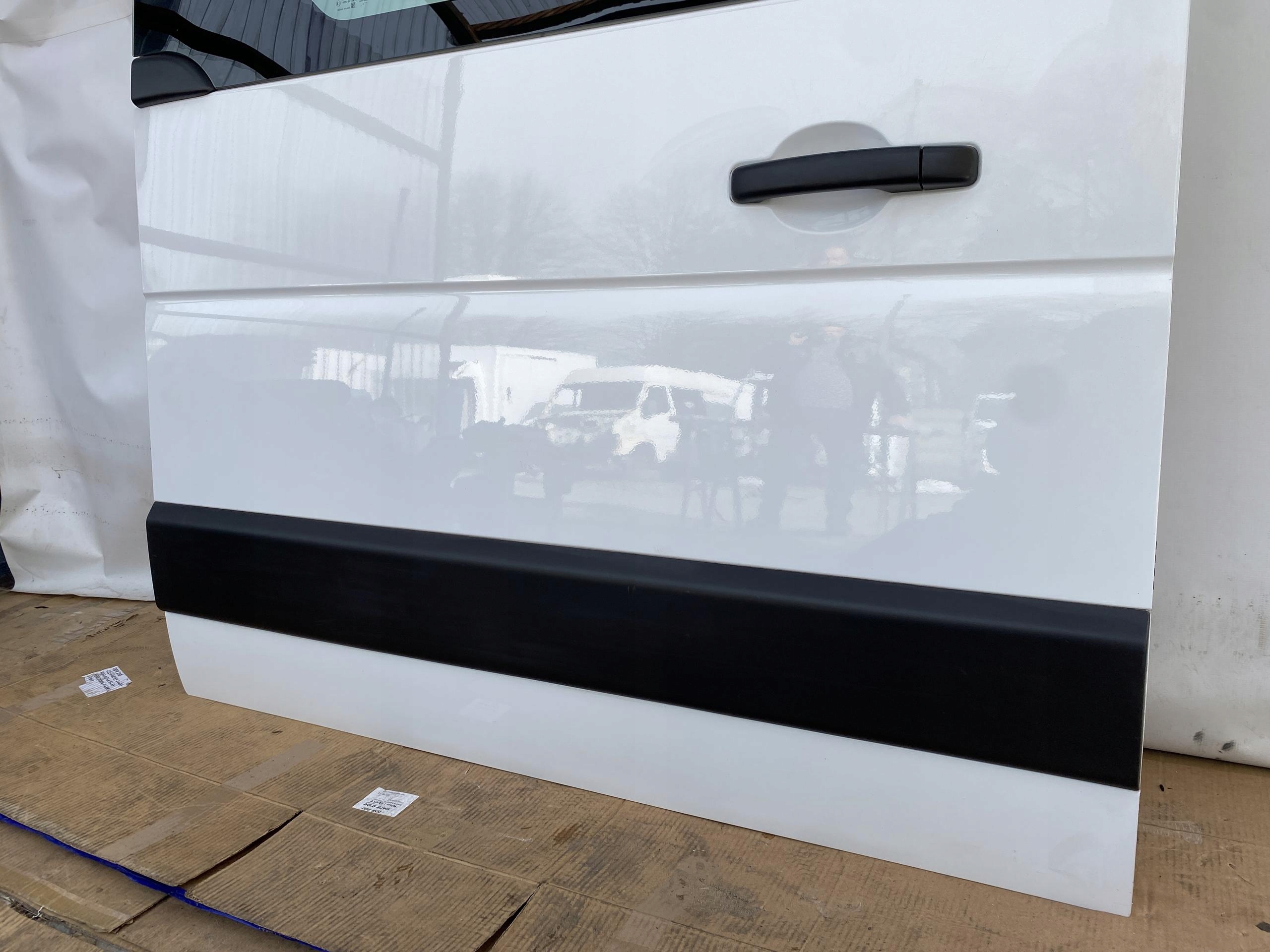 MASTER MOVANO NV400 18- door sliding SUWANE side window BIALE 22r.