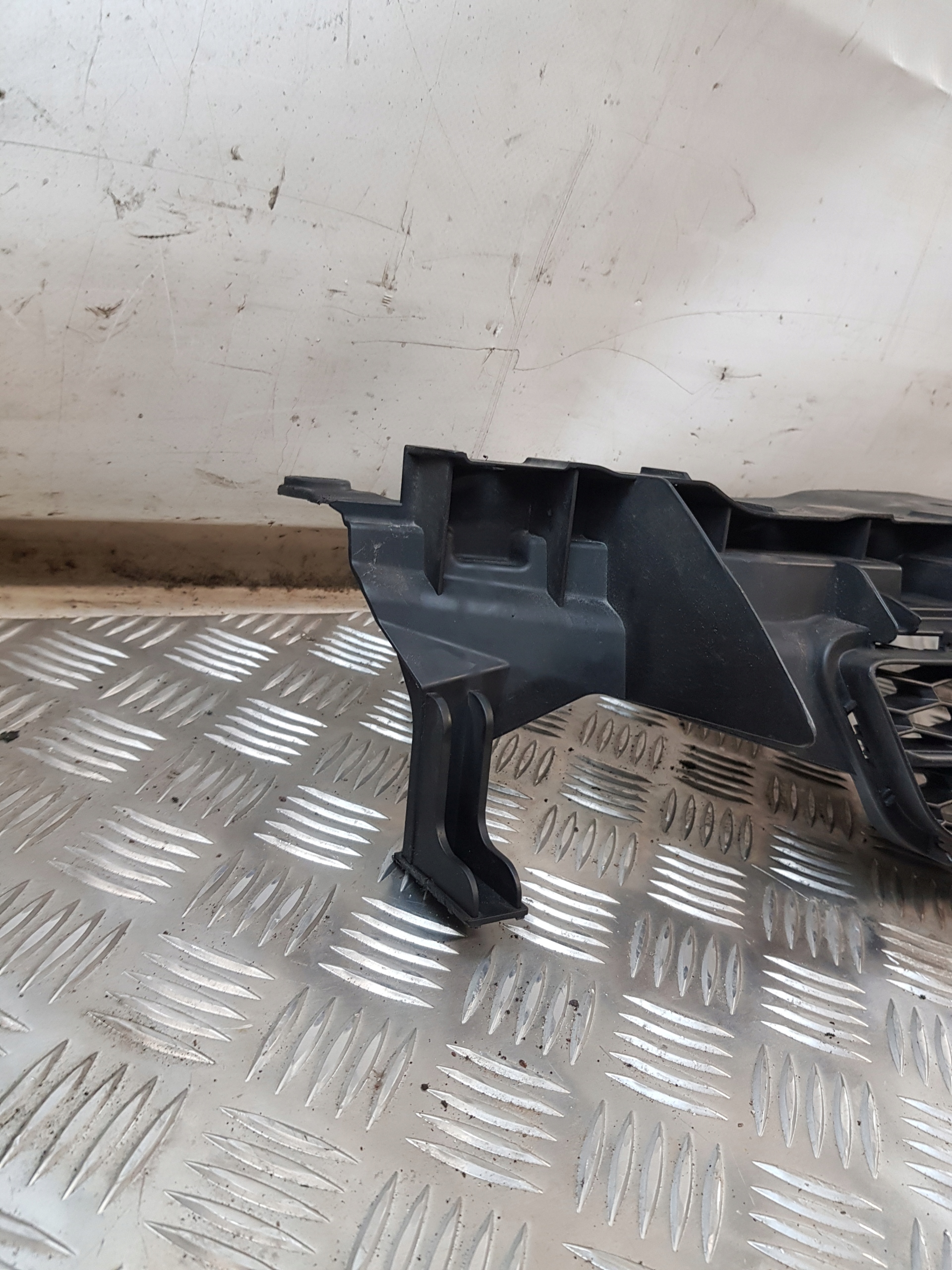GRIGLIA TOYOTA AURIS e 07R- OE 53111-12A00