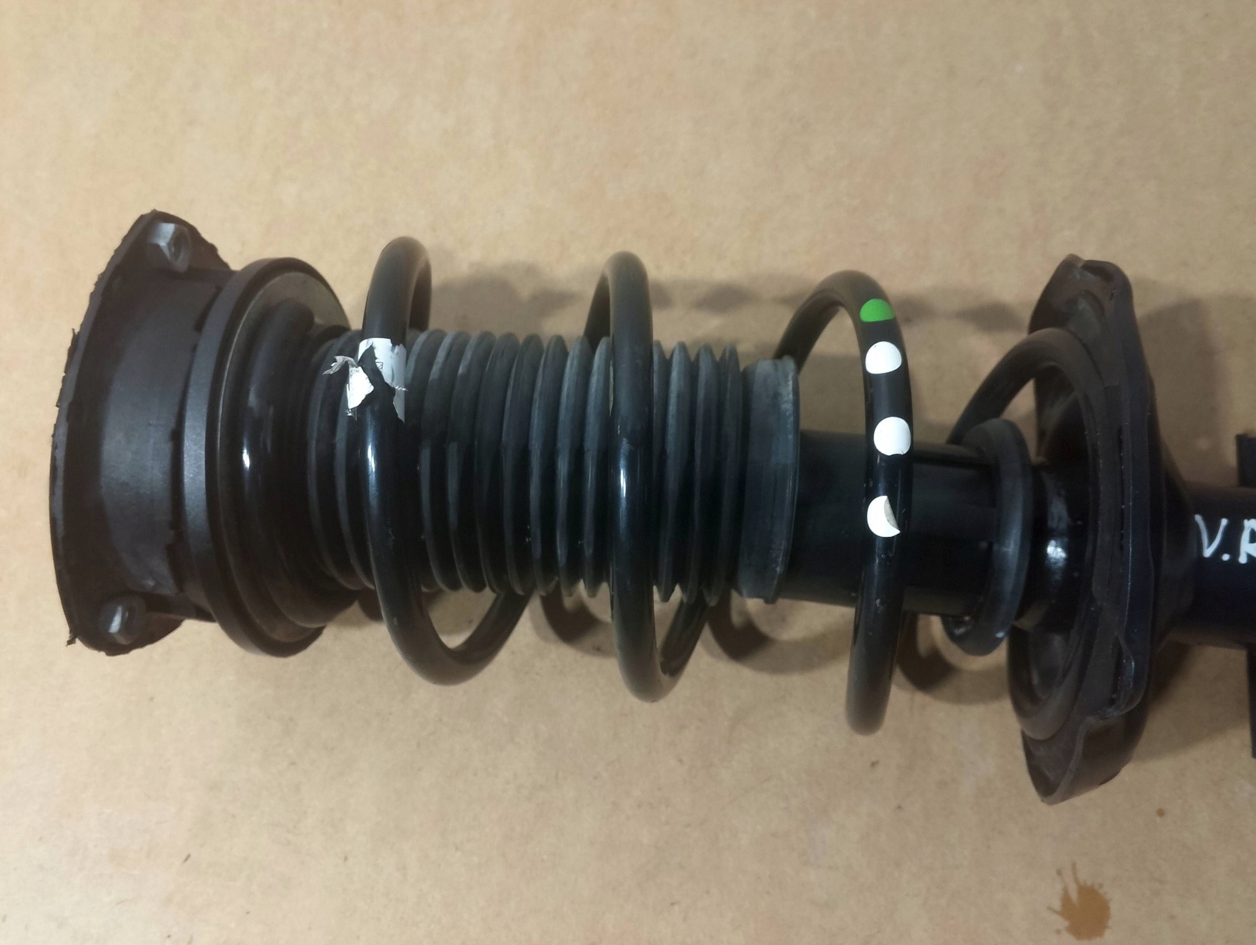 Skoda Fabia Mk4 1,0 shock absorber front 2Q0413031EE (F362)