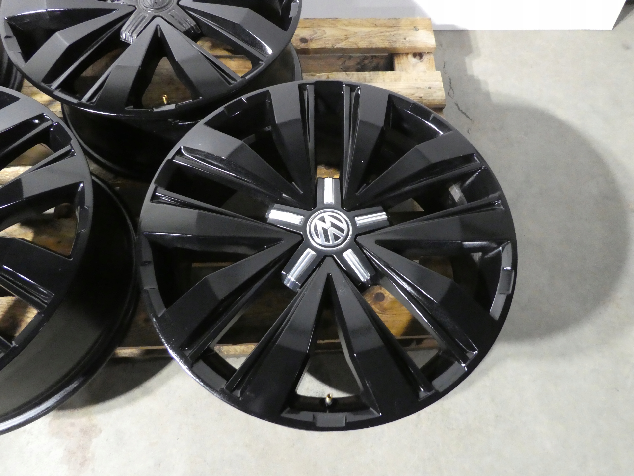 4X discs disc VW AMAROK 2H6601025F 5X120 20CALI