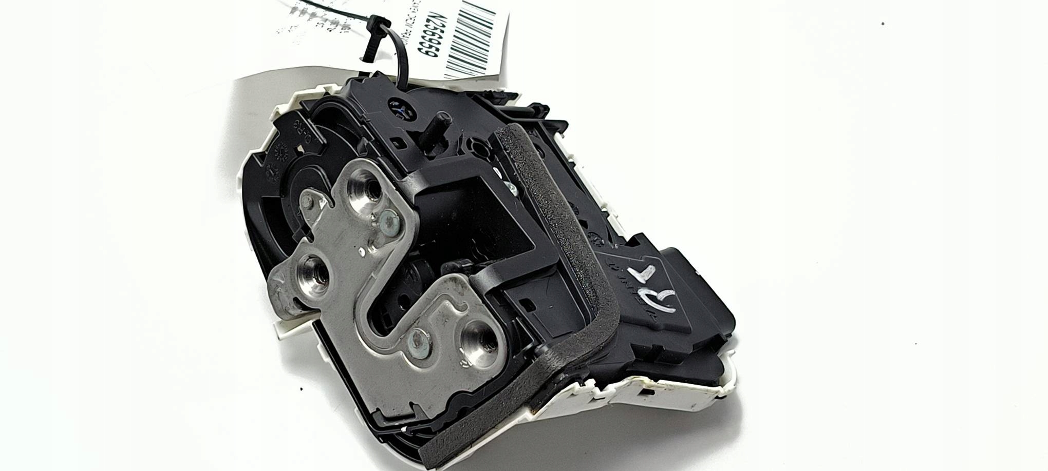 lock door right rear part A00102610 BAIC BEIJING 5