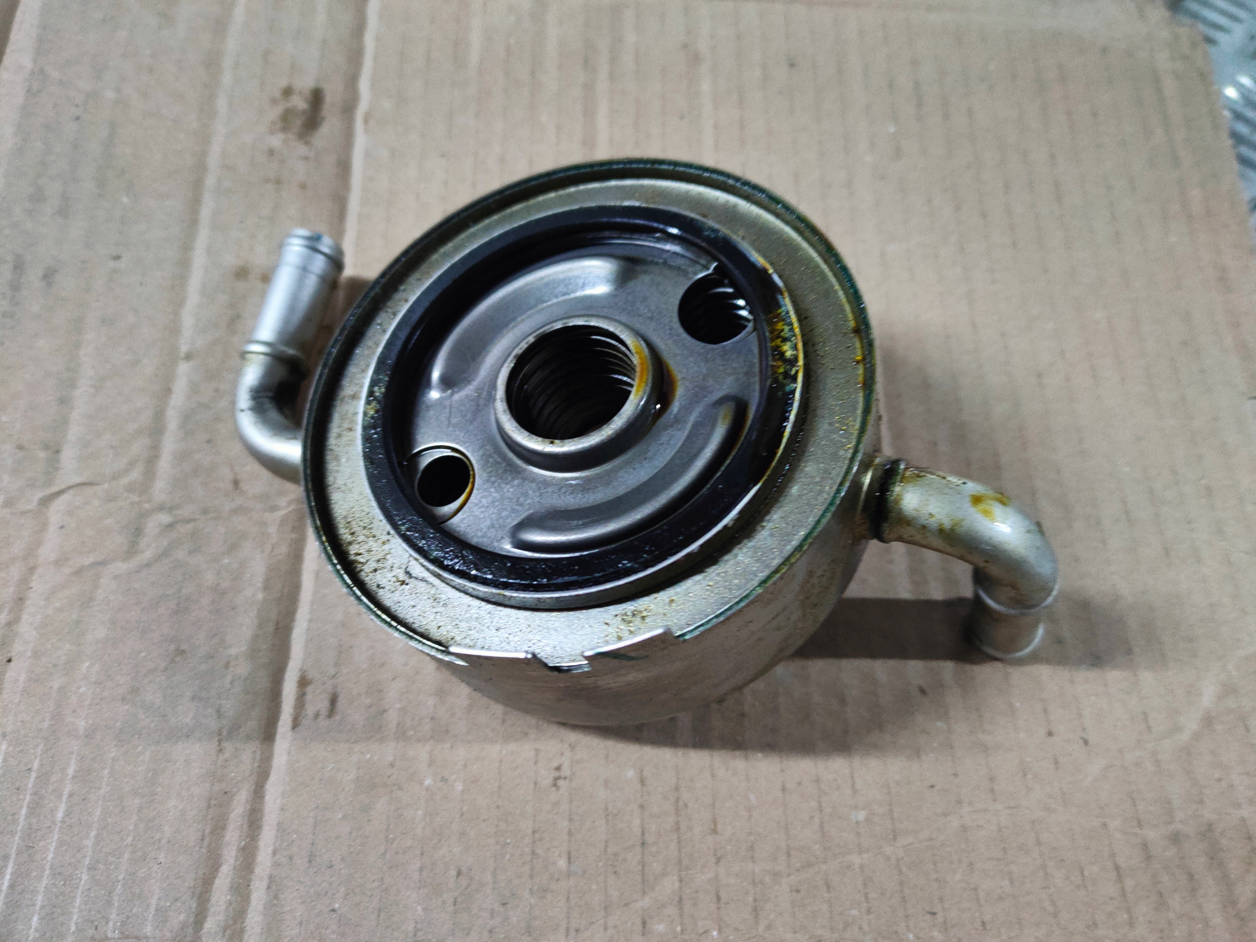 423tsagdgCHLODNICKAZ - NISSAN 370Z БАЗОВИЙ МАСЛЯНИЙ РАДІАТОР ОХОЛОДЖЕННЯ ДВИГУНА