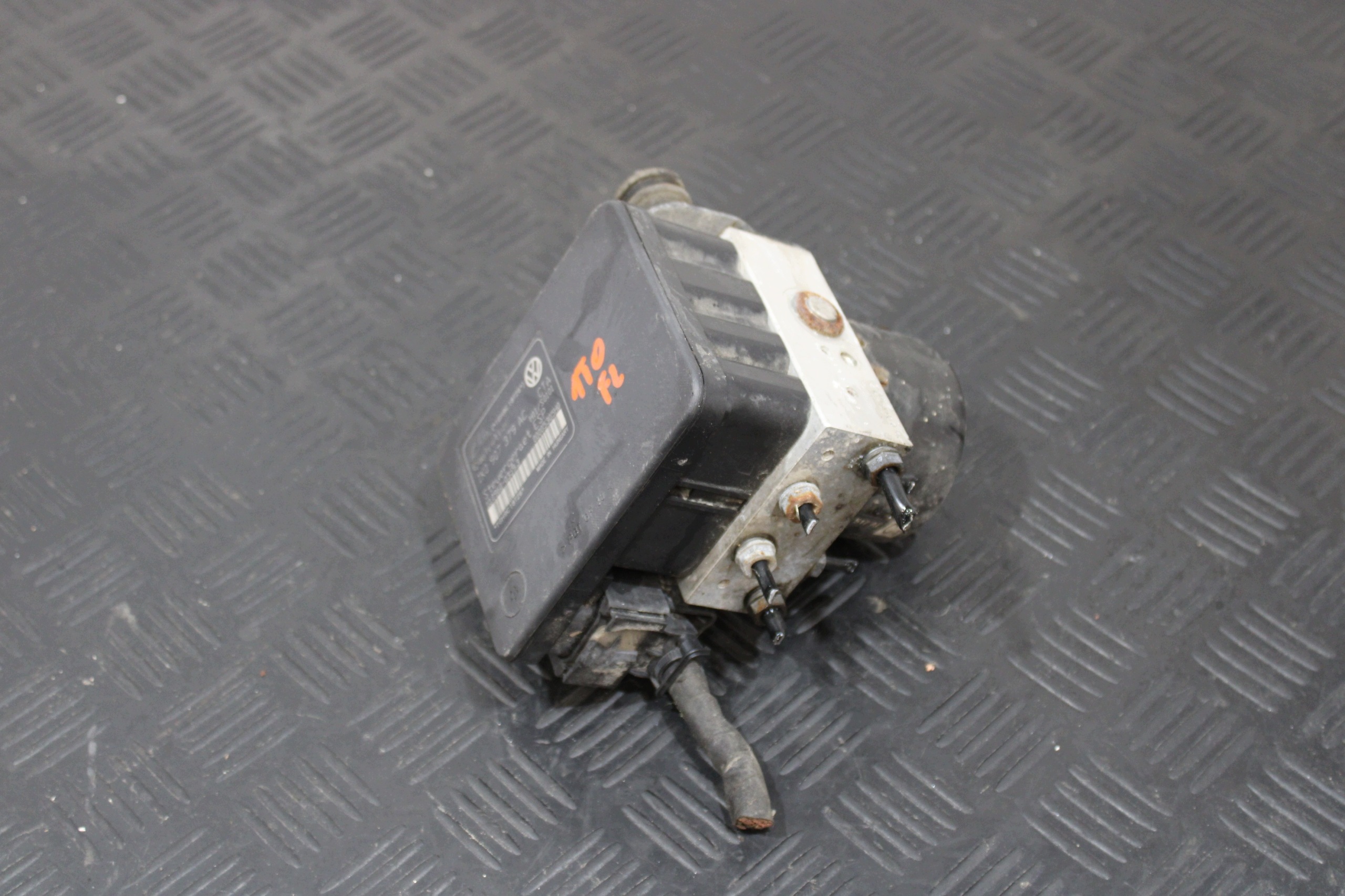 pump ABS 1K0614517 1K0907379AC VW TOURAN 1T0 1T FL 1,9 TDI