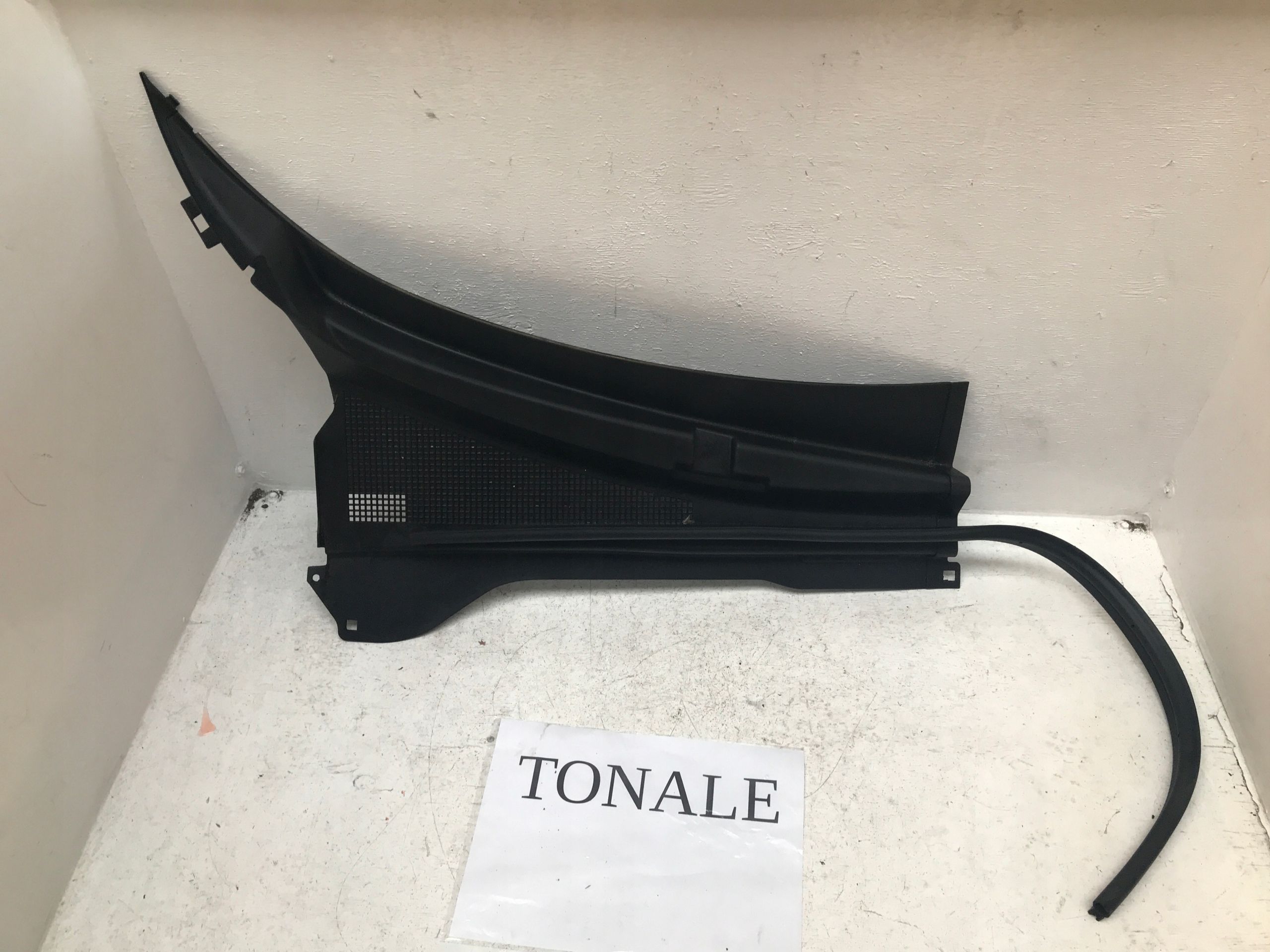 ALFA ROMEO TONALE PODSZYBIE PLASTIKOWE PRAWE ORYG EUROPA 156158733 22-24