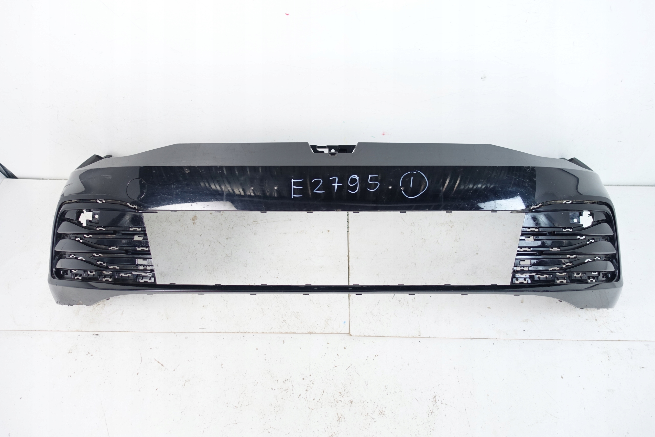 bumper front front VOLKSWAGEN GOLF VIII 2020- 5H0807221F