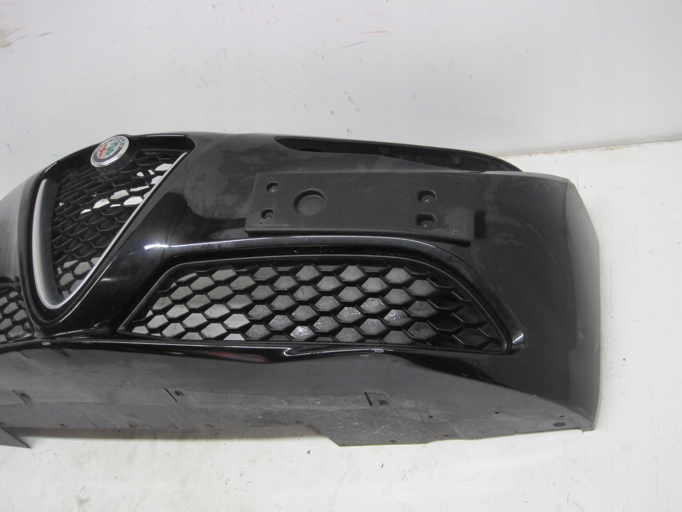 bumper ALFA ROMEO GIULIA 21r below RADAR front front