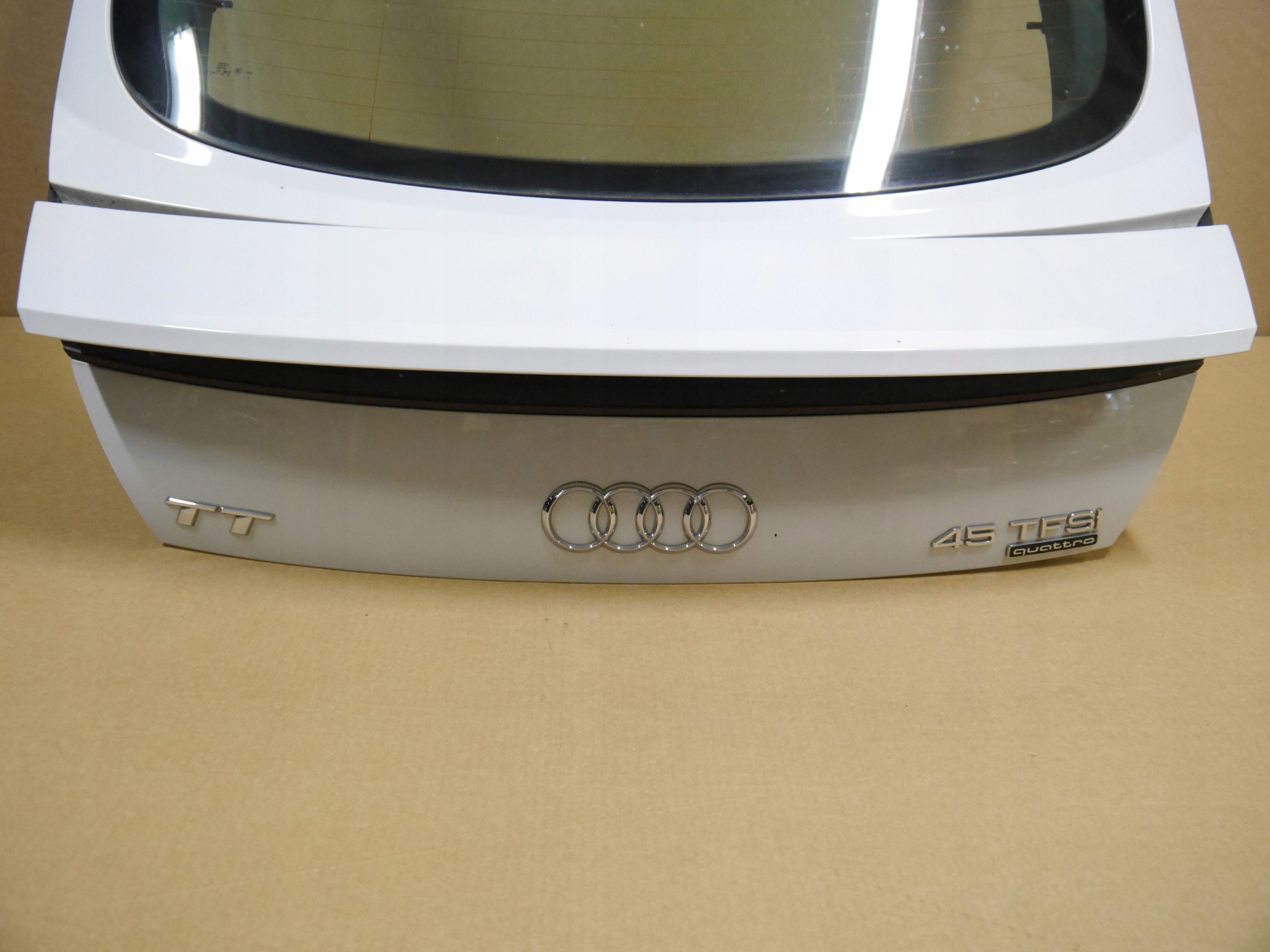 AUDI TT 8S KLAPA TYŁ BAGAŻNIKA LS9R Numer katalogowy części 8S