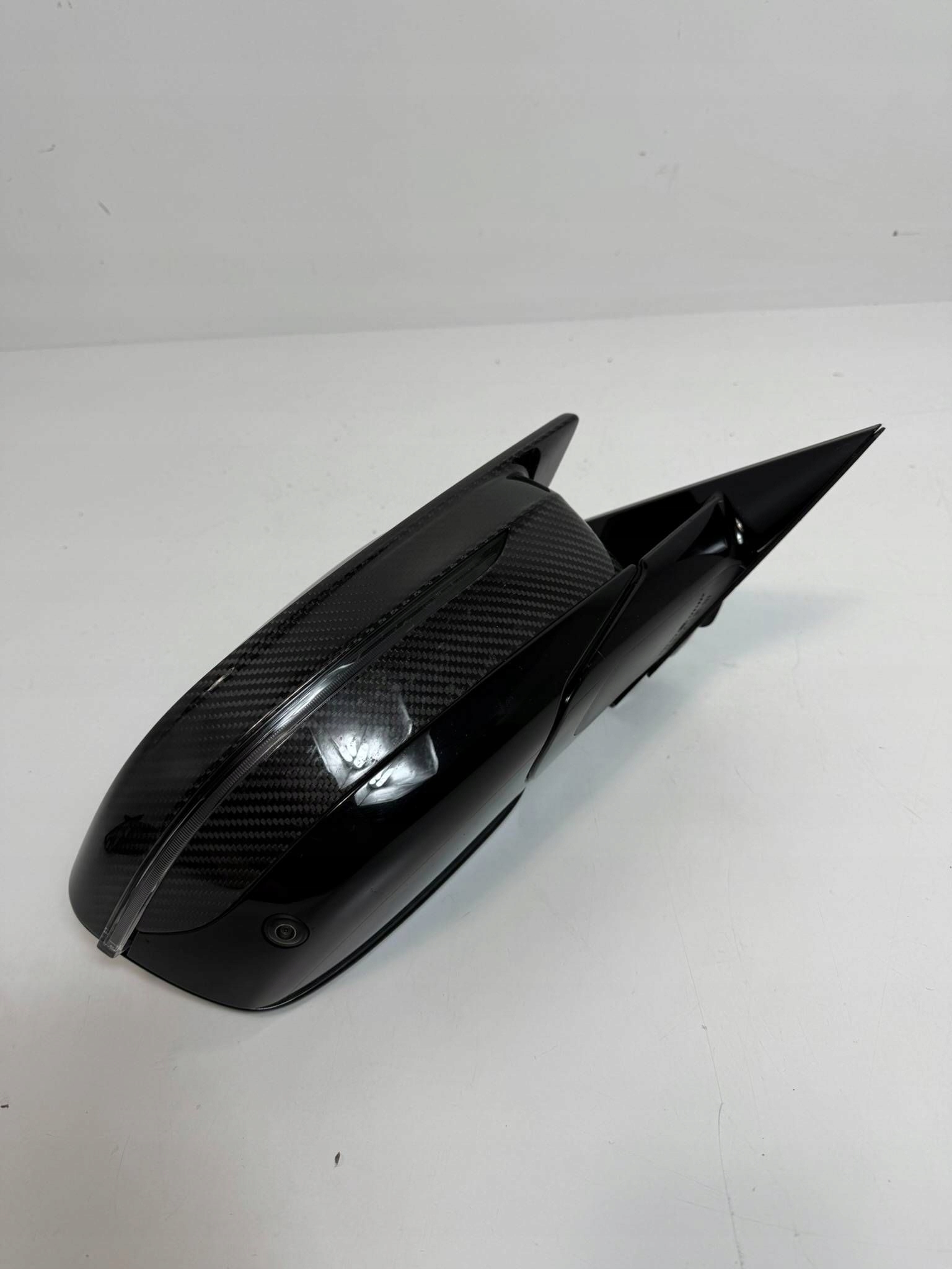 BMW G26 KAMERA ASYSTENT CARBON 9 PIN mirror right