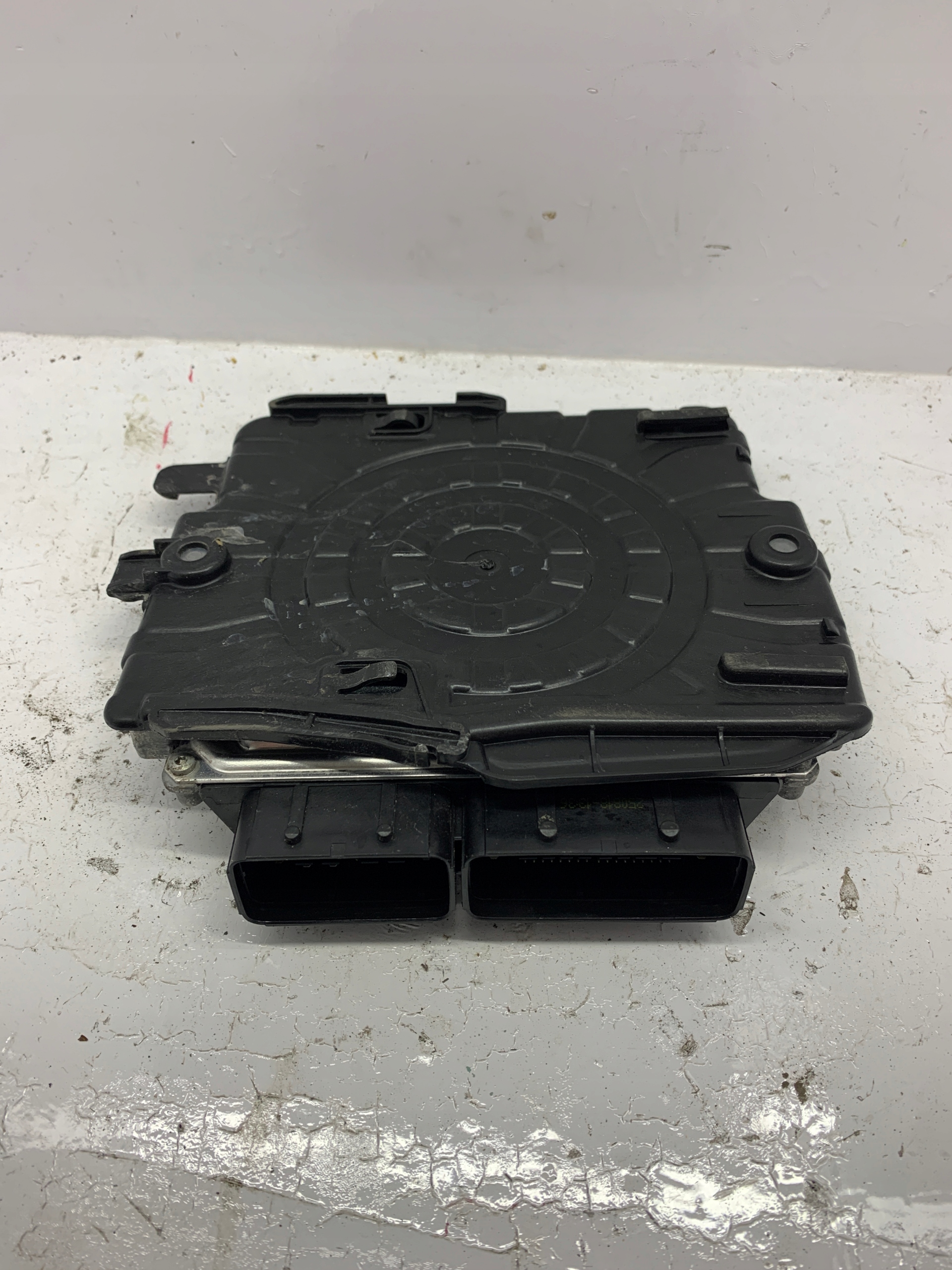computer control unit of the engine CITROEN C3 III (2016-2024) 1.2 PURETECH