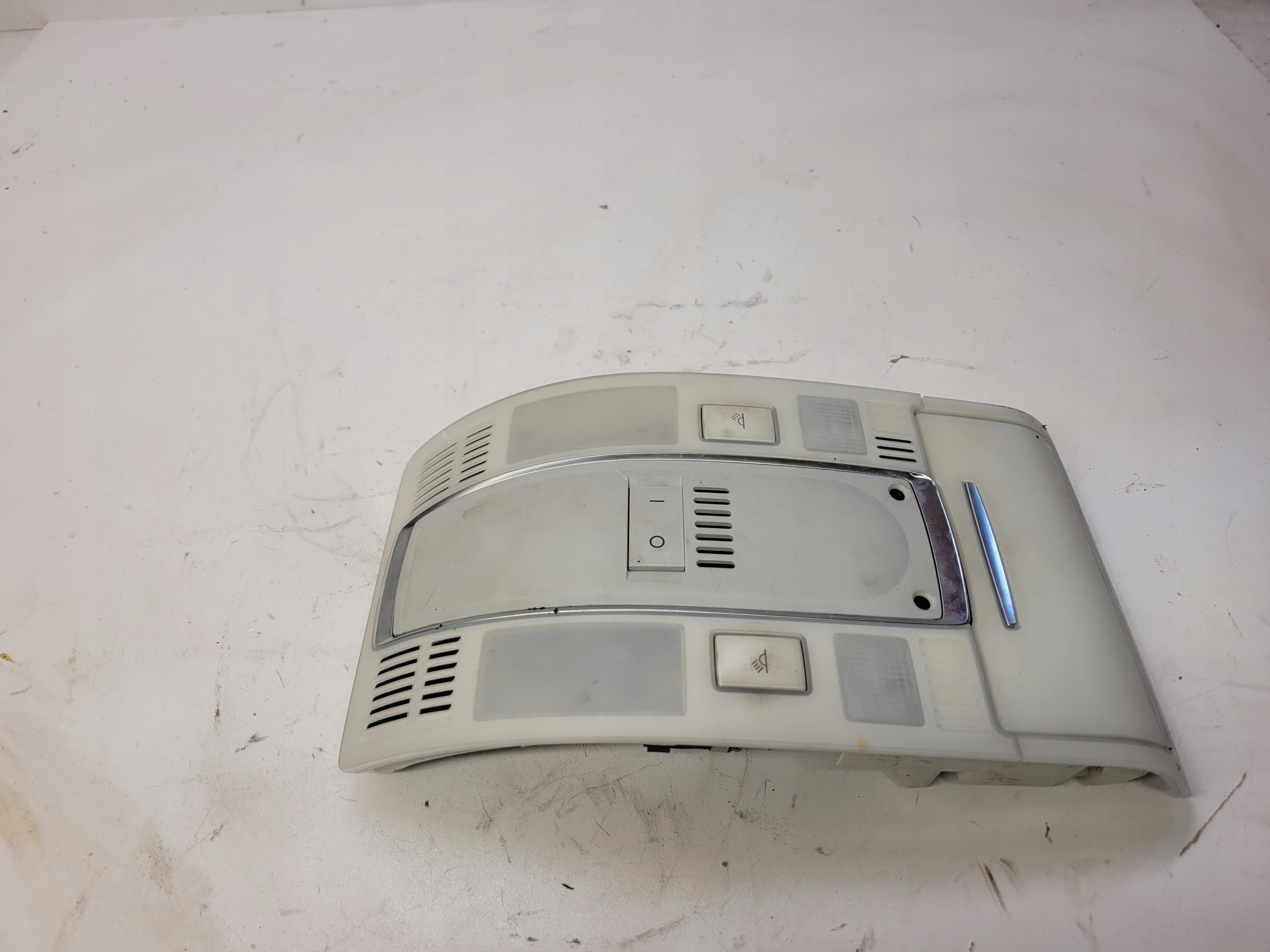 light OSWIETLENIE cabs AUDI A6 C6 4F0947135M