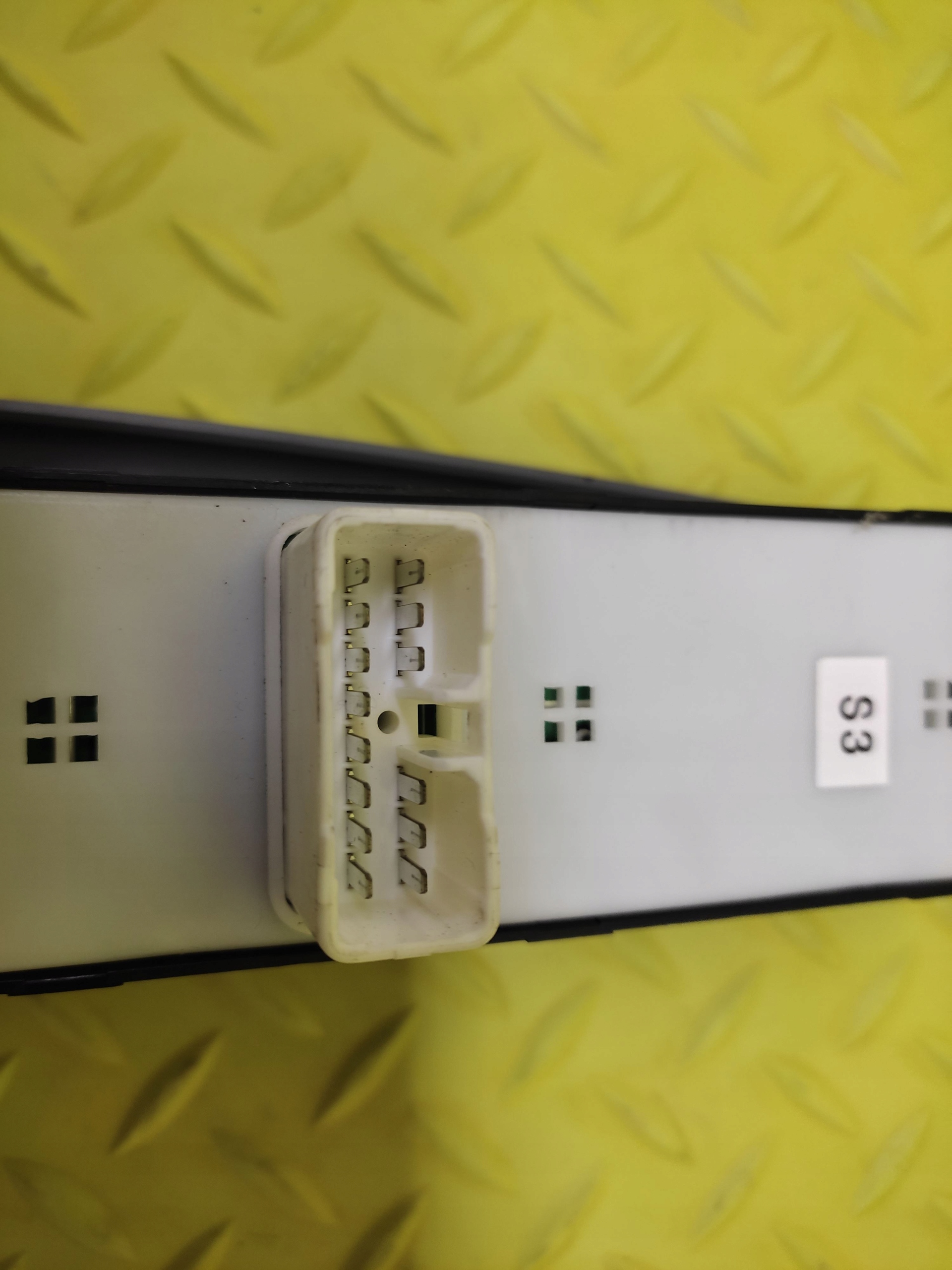 SUZUKI FORENZA window control switch