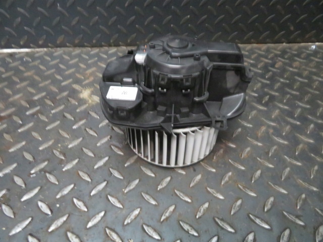 DMUCHAWA WENTYLATOR VO TOUAREG 7P0820021D