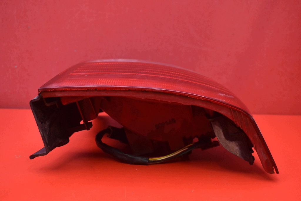 light right rear part rear 92402-1F0 KIA SPORTAGE 2 II 04-08