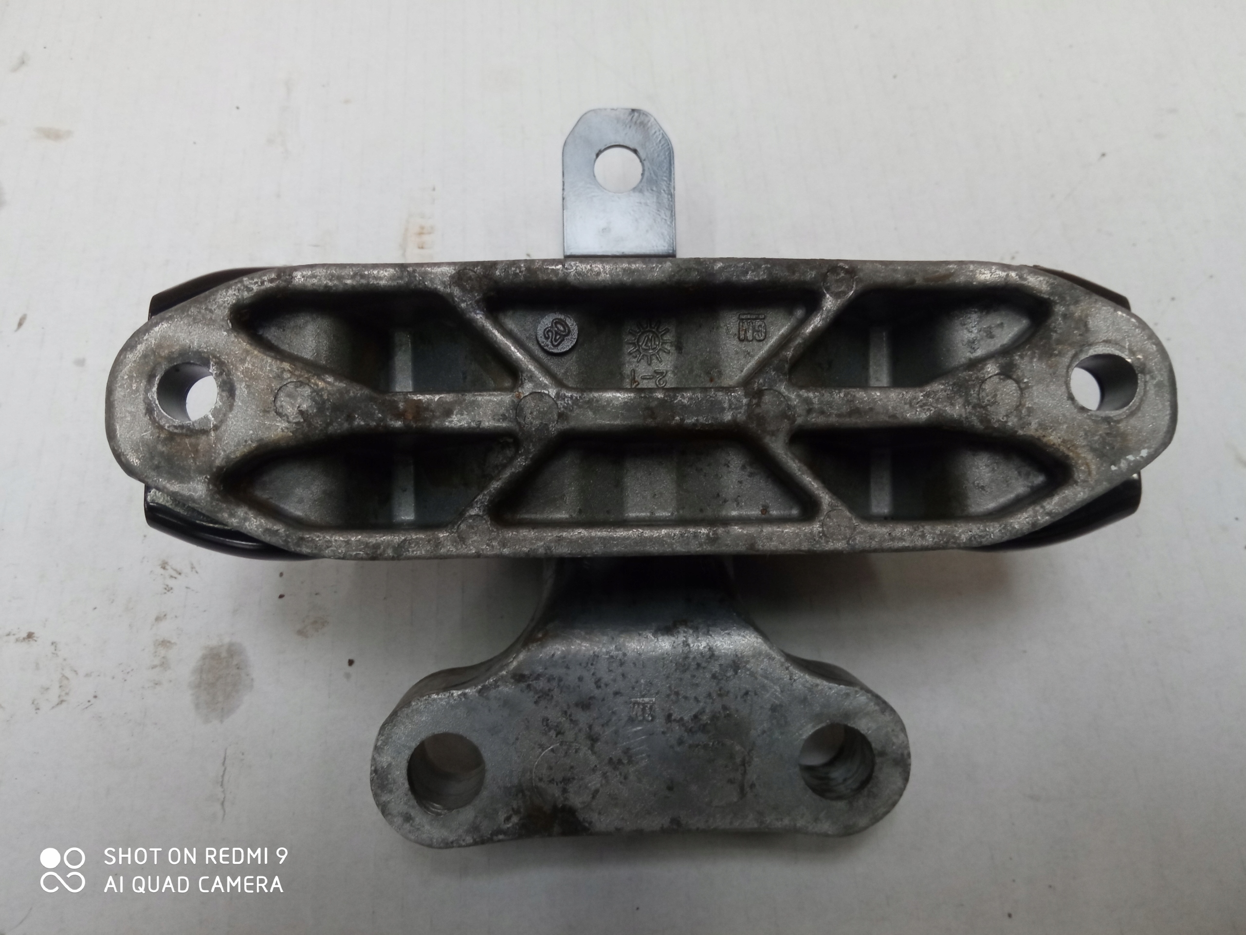 OPEL KARL airbag engine mount
