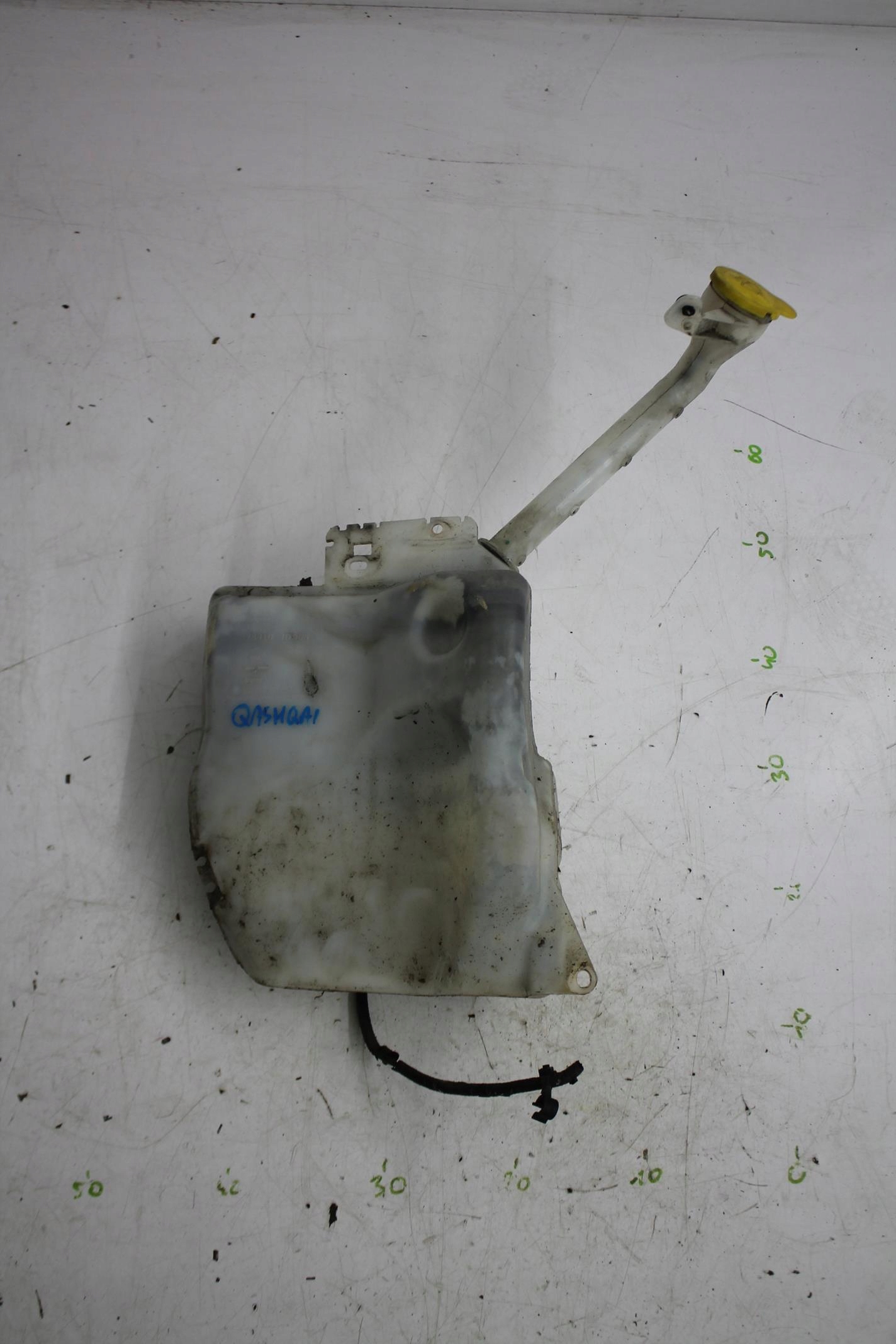 washer fluid tank XENON QASHQAI J10 06-13