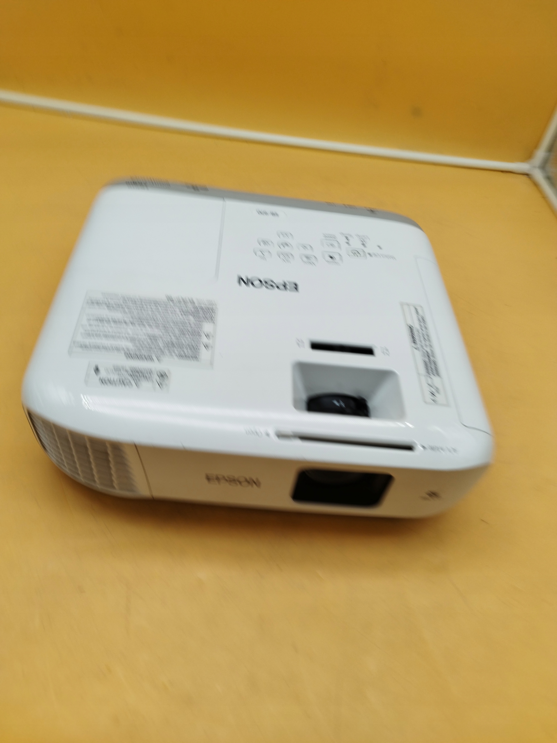 G*i様 EPSON EB-970 プロジェクター 楽天ビック｜エプソン｜EPSON ビジネスプロジェクター EB-970