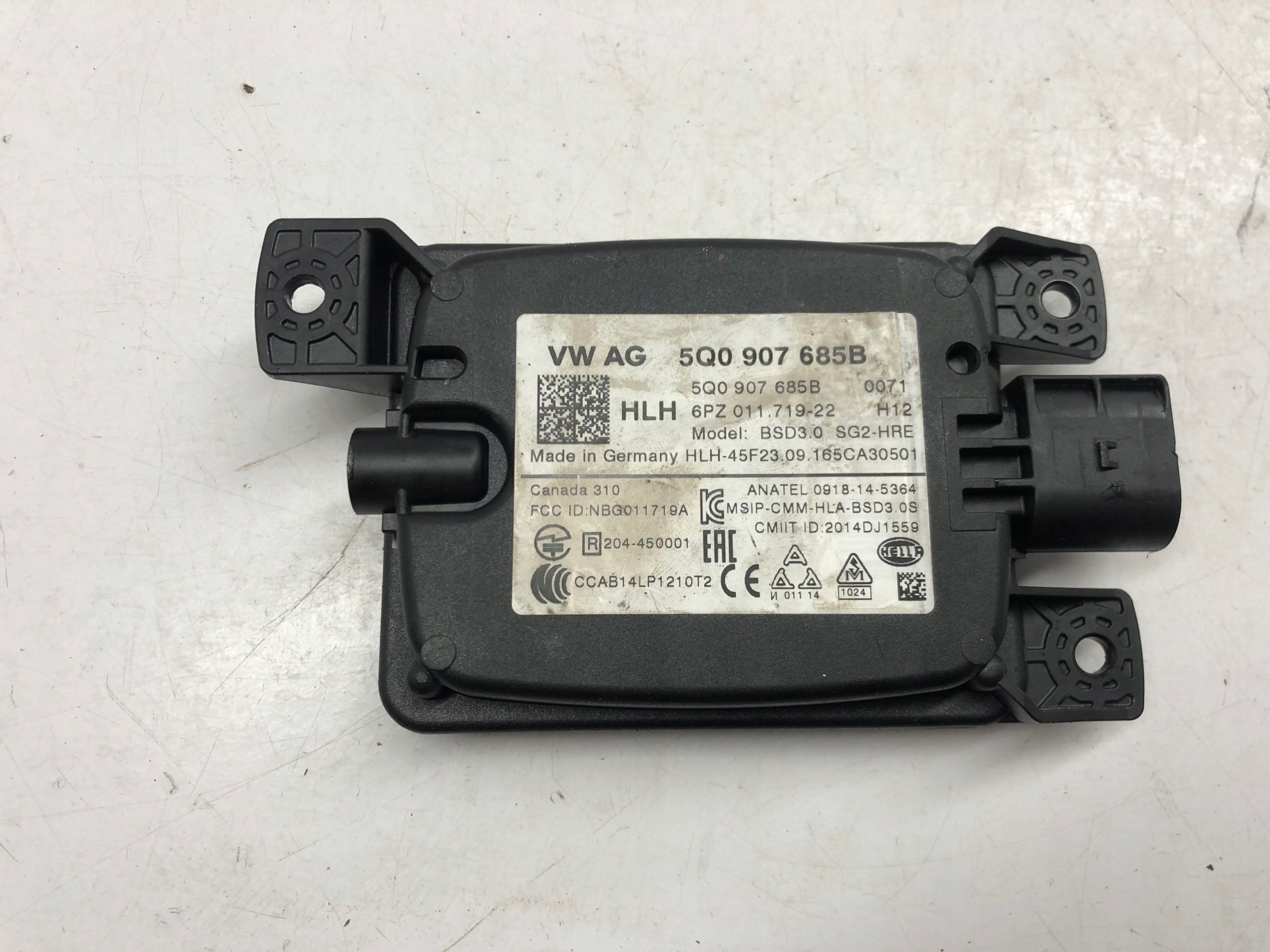 VW GOLF VII ПОМОЩНИК ПО ПОЛОСЕ ДВИЖЕНИЯ 5Q0907685B