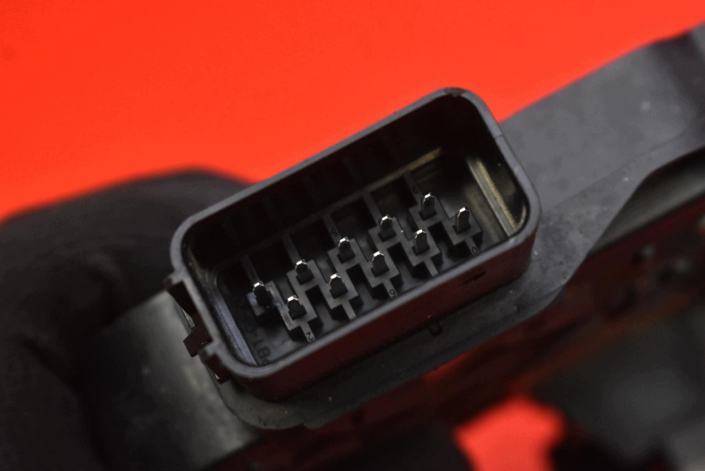 lock door left front front EU 6M2A-R21813-MC FORD MONDEO MK4 07-10