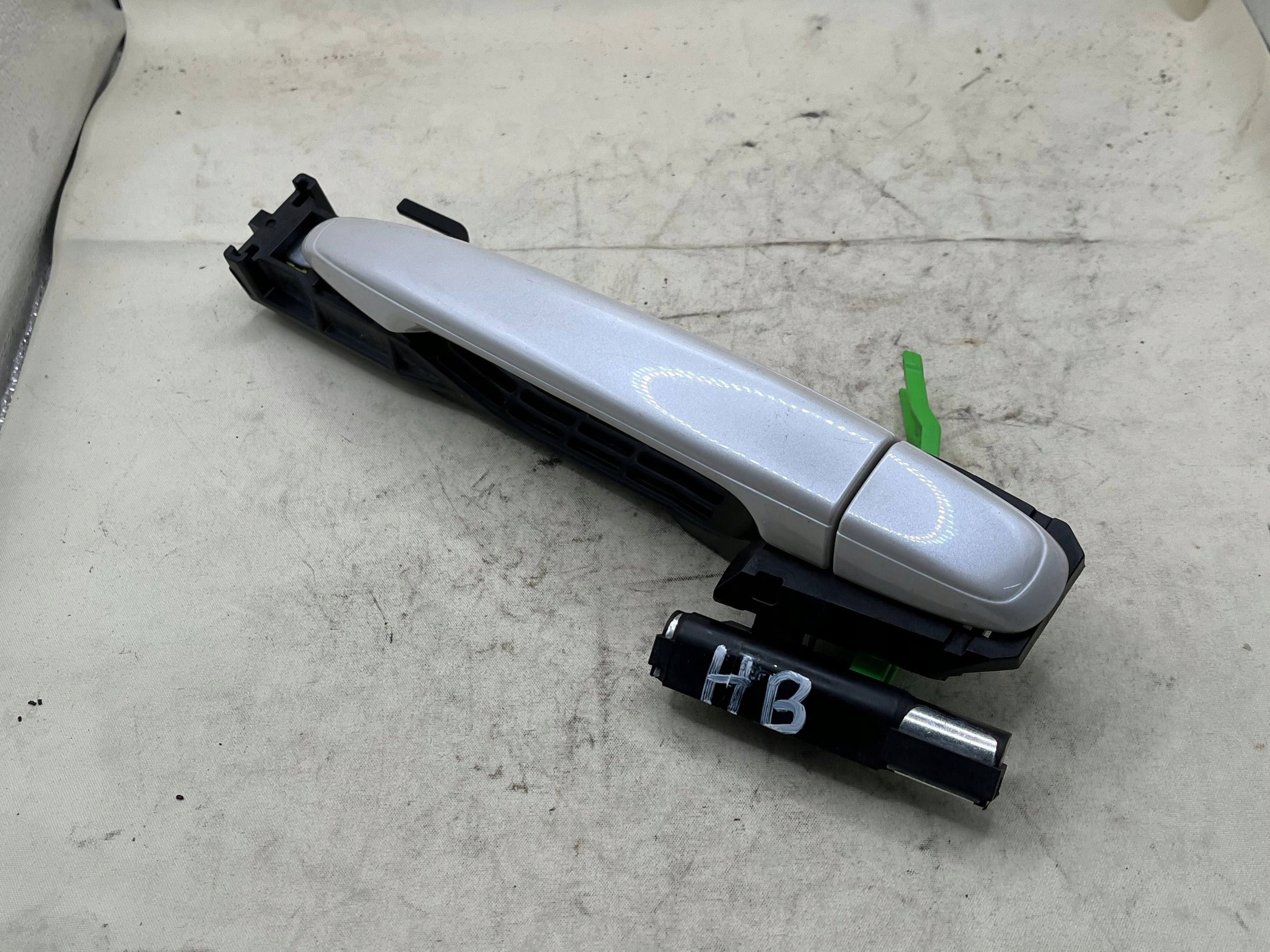 Subaru Outback handle exterior rear right - 62142AJ000 !J