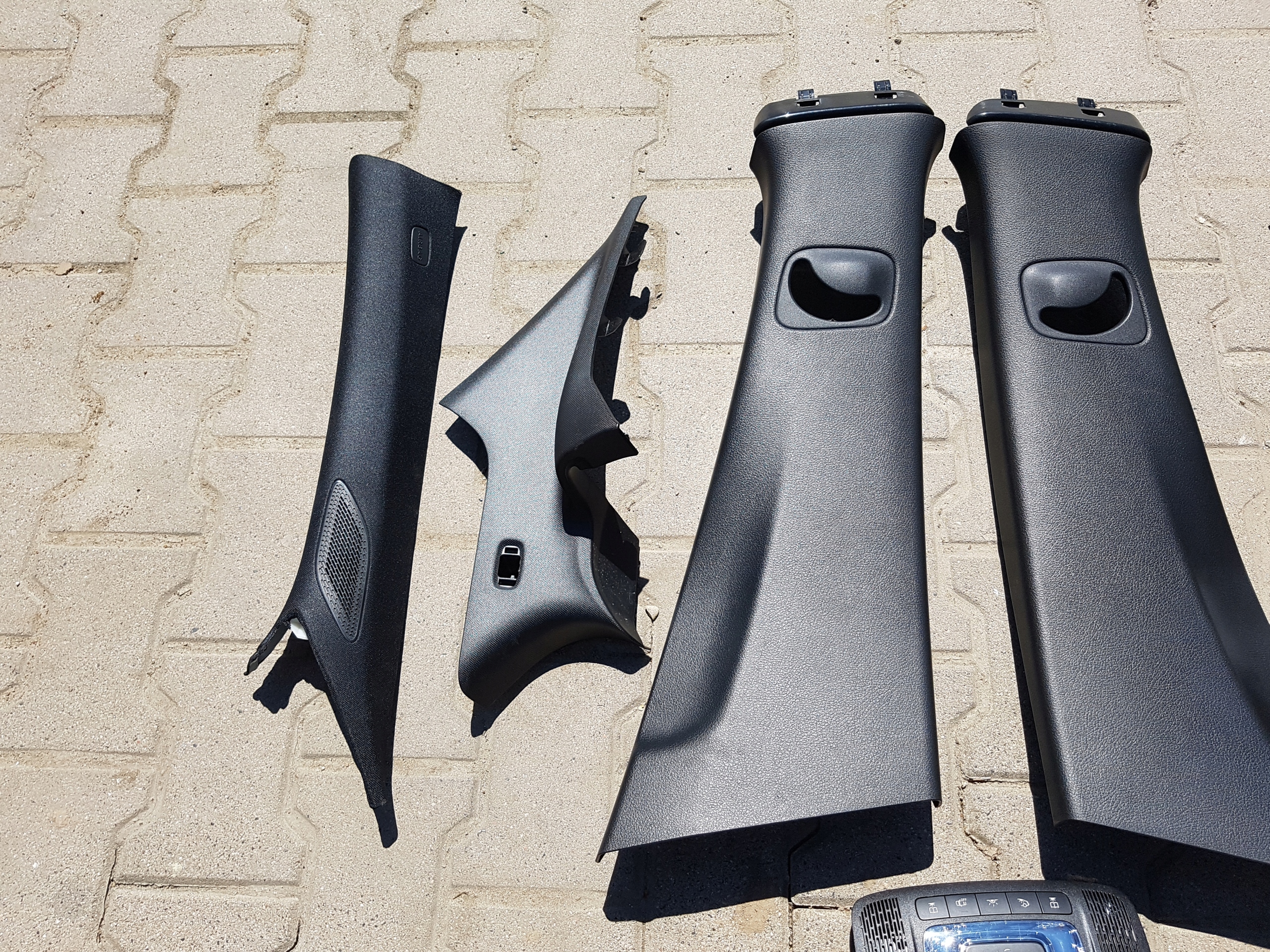 MERCEDES W177 Berline Montage Interne plastikow AMG
