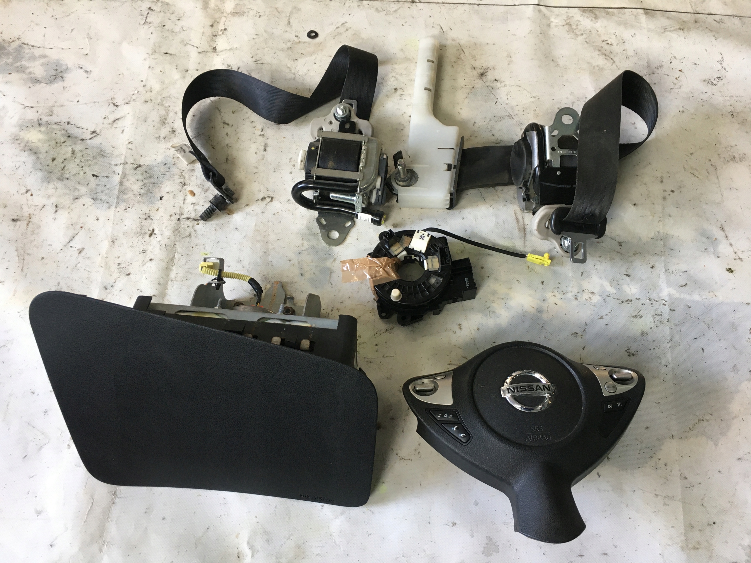 Датчик подушки безопасности NISSAN JUKE F15