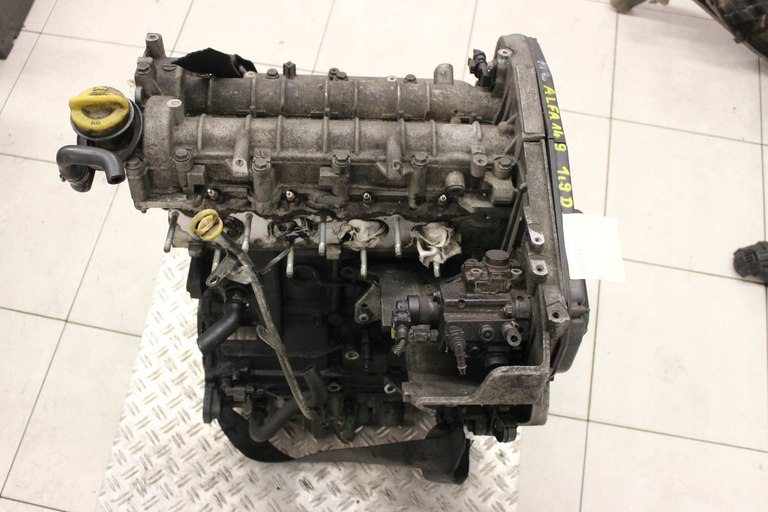 двигатель без навесного Alfa 147 1.9 937A6000