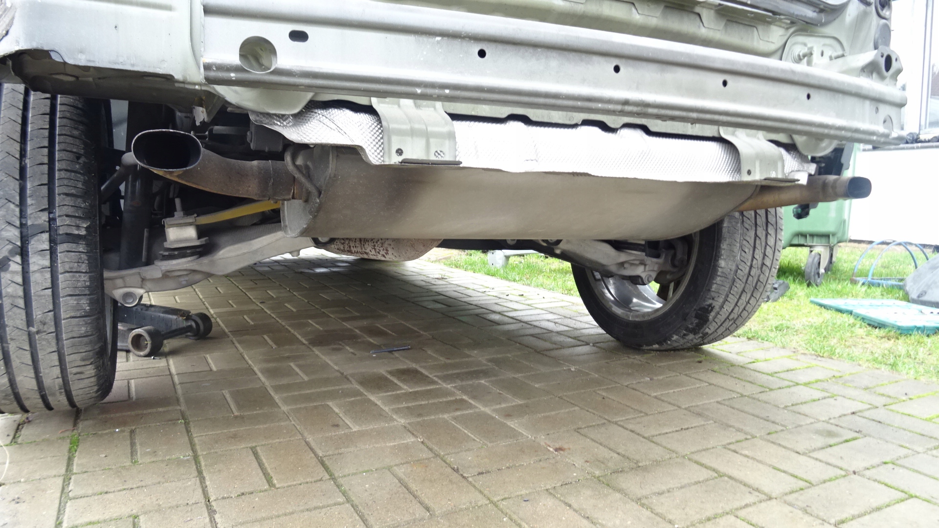 VOLVO XC60 II 2.0 T5 WYDECH TŁUMIK 82288942