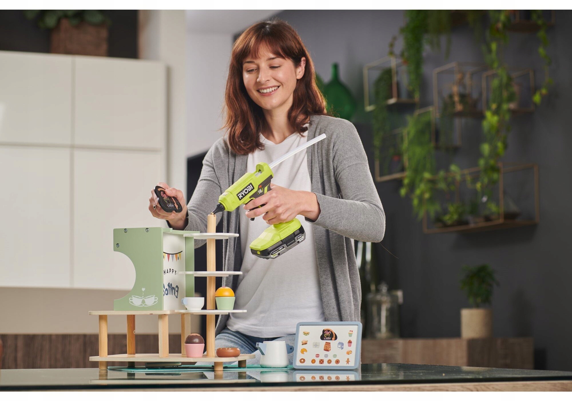 Pistolet do kleju RYOBI ONE+ RGLU18-0 Średnica wkładu (mm) 11