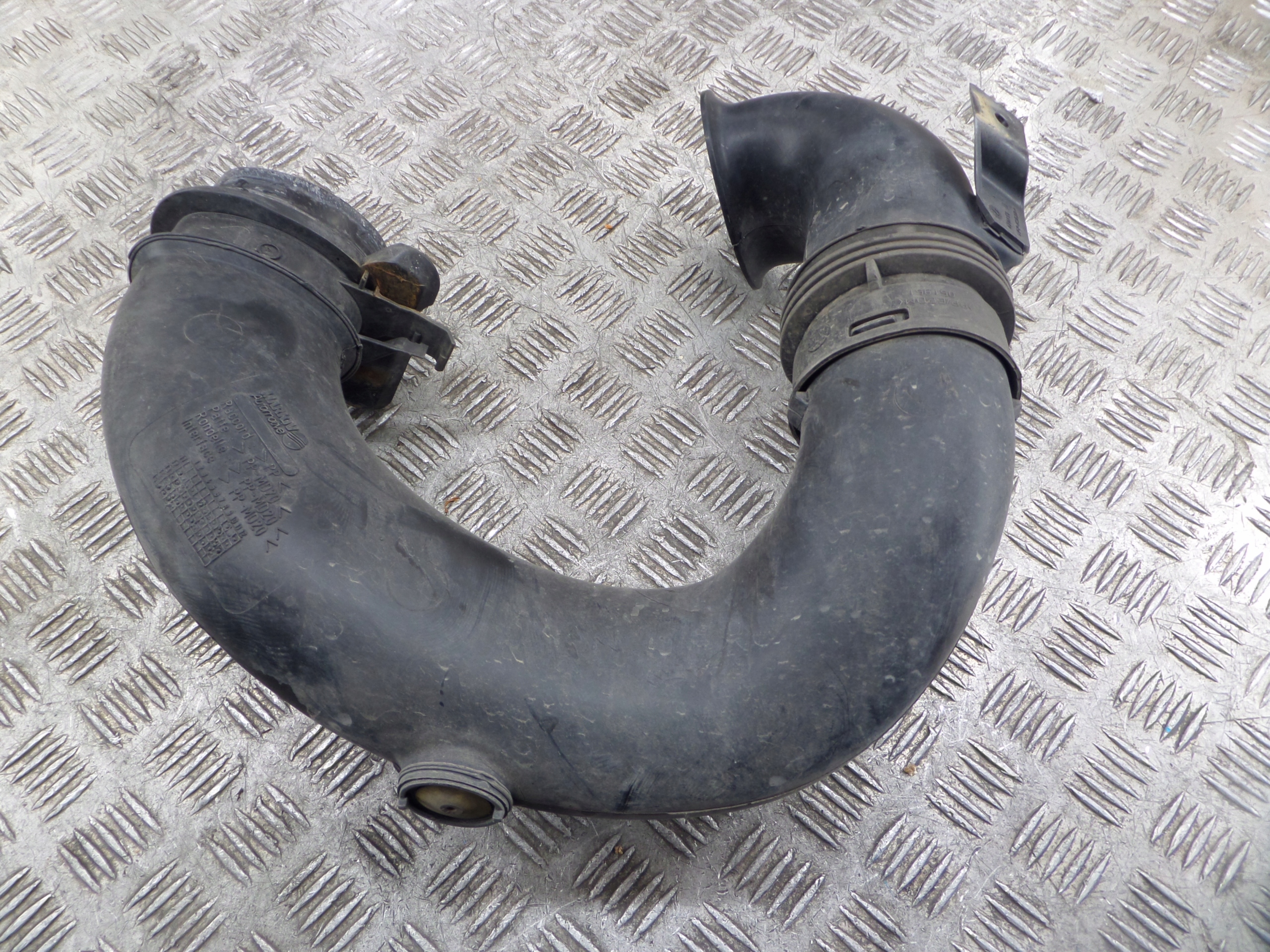 CITROEN DS5 2.0 HDI pipe DOLOTU air 9671726480