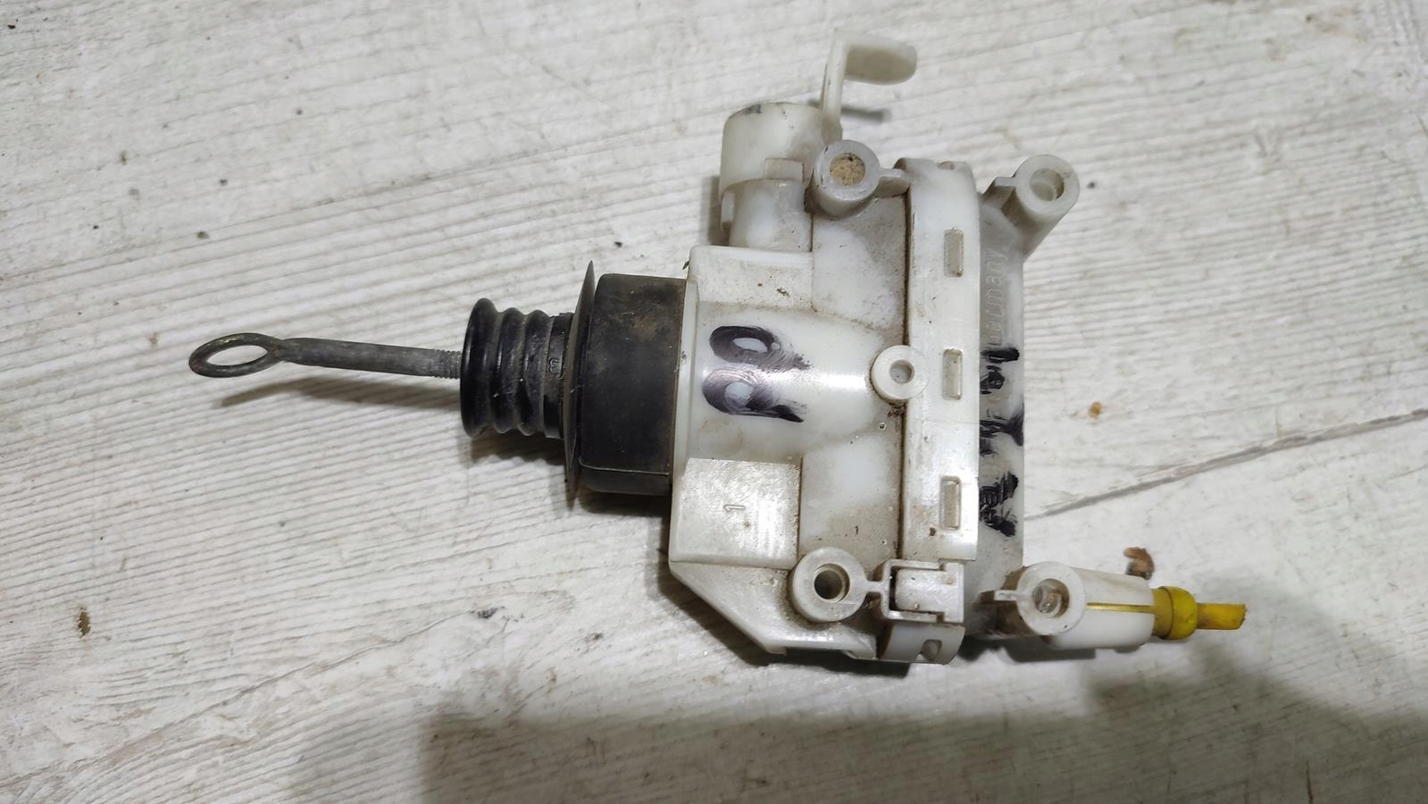 damper central of a lock right front Mercedes w124