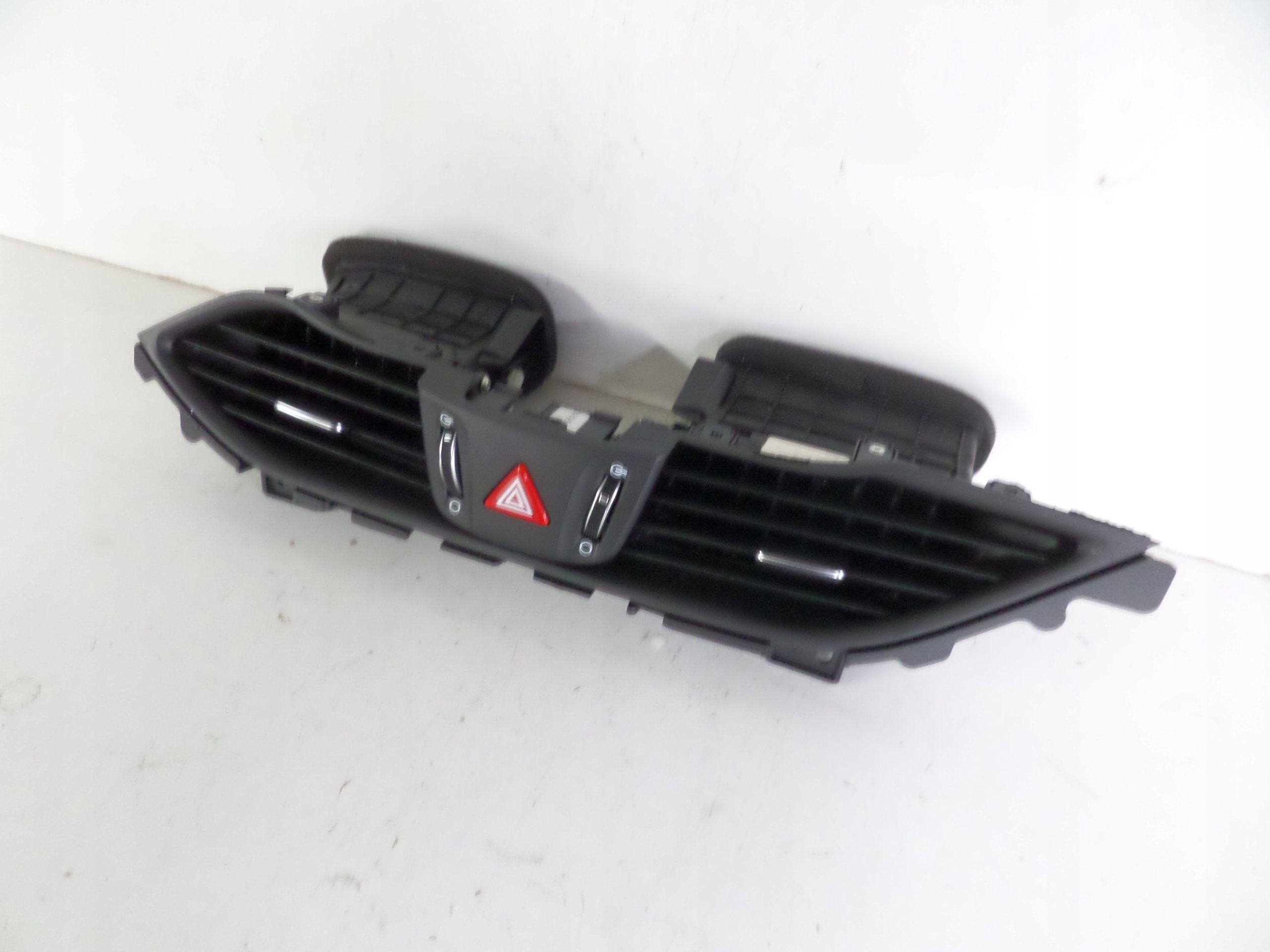grid air conditioning devices central HYUNDAI I30 III 17