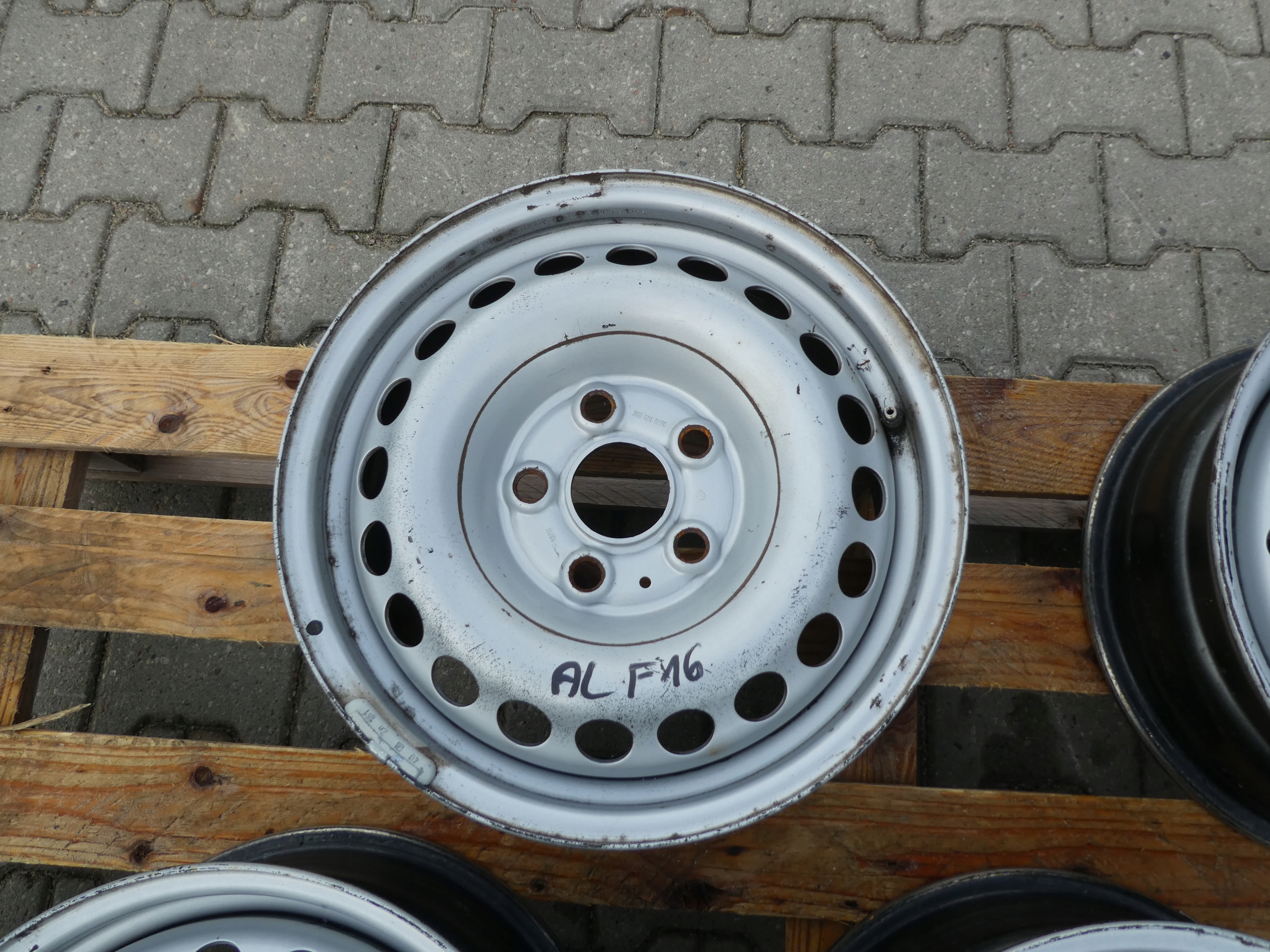 4X CERCHI Ferro 7H8601027D VW AMAROK