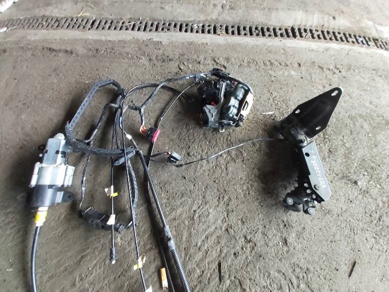 MECHANIZM DRZWI PRZESUWNYCH LEWYCH VOYAGER IV