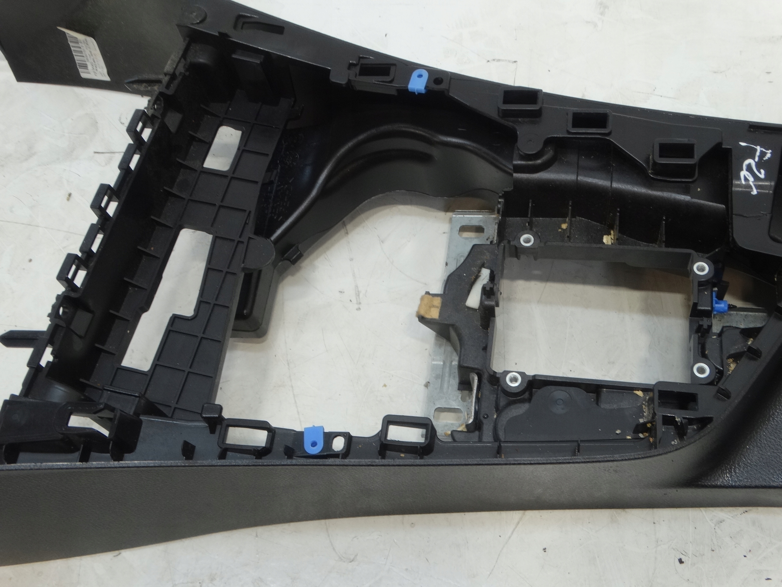 TUNEL central armrest BMW F20 2013R. 9230145-18