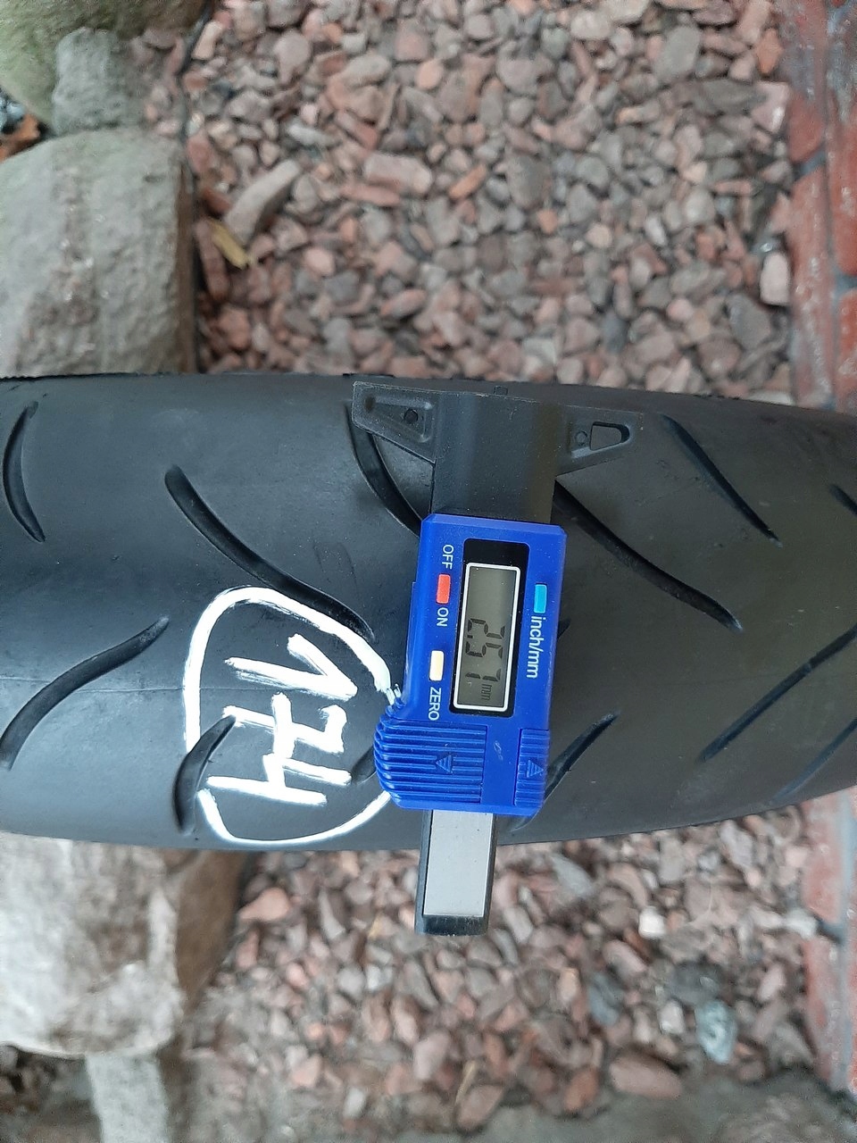 BRIDGESTONE BATTLAX BT016F 120/70ZR17 58W (174) Marka Bridgestone