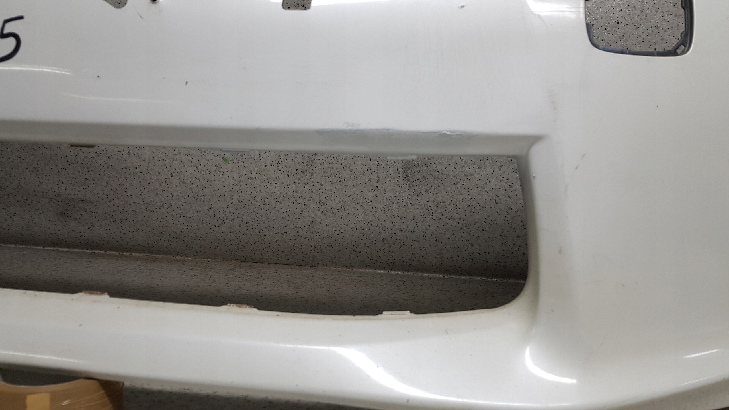 LEXUS CT 200 2010 - bumper front 2415