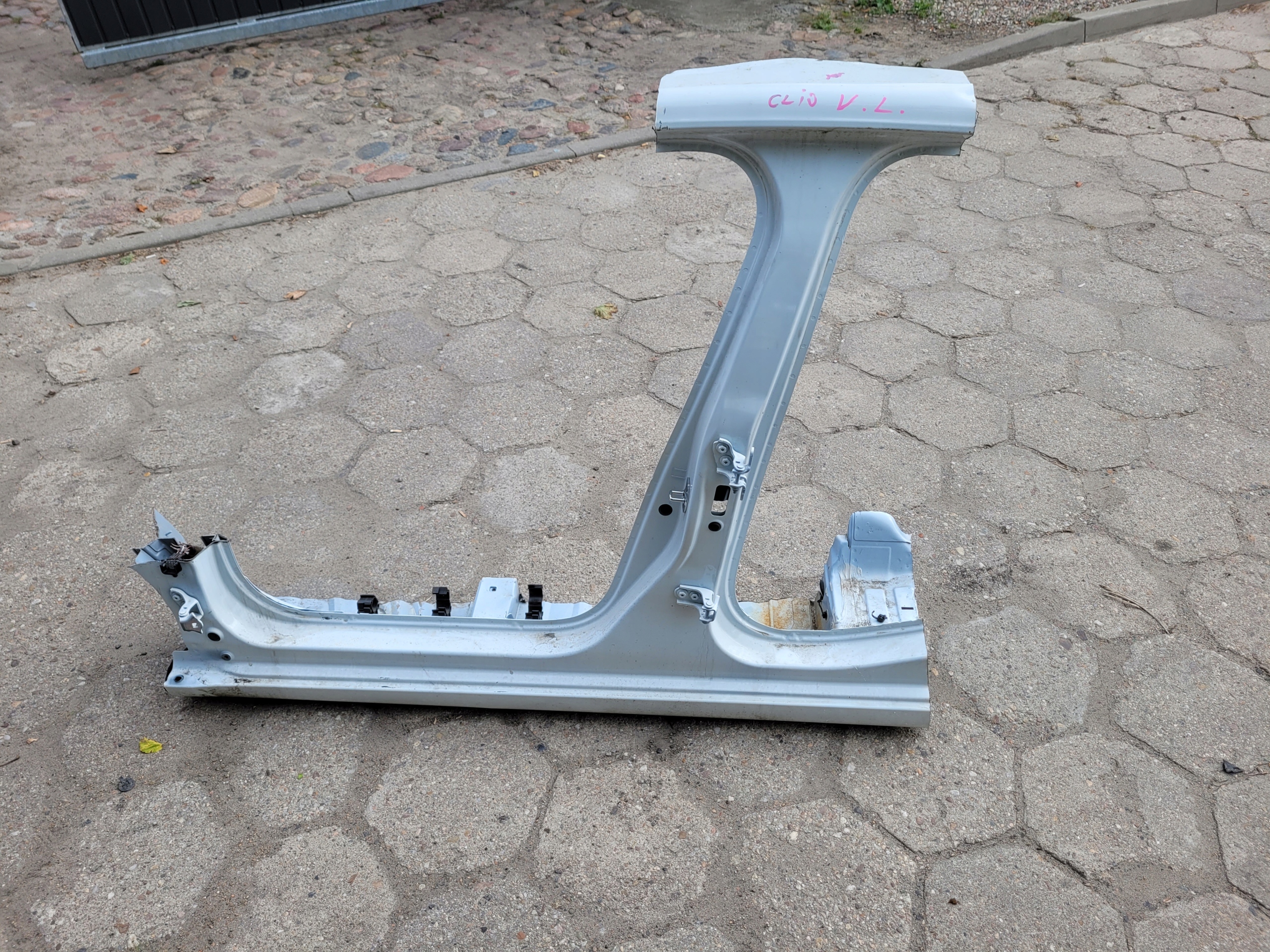 threshold quarter left RENAULT CLIO V