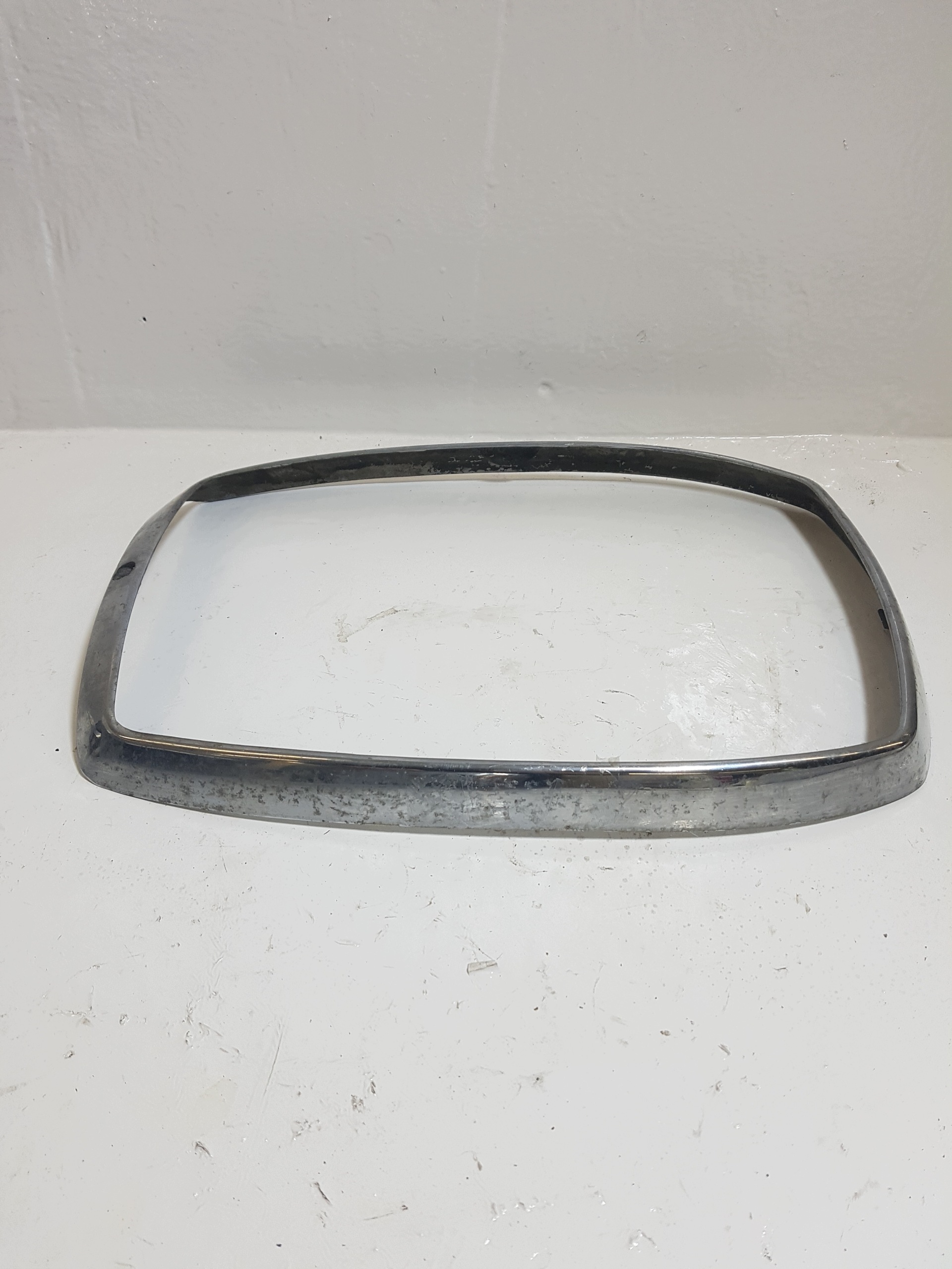 frame lights left front MERCEDES-BENZ W115 CHROM