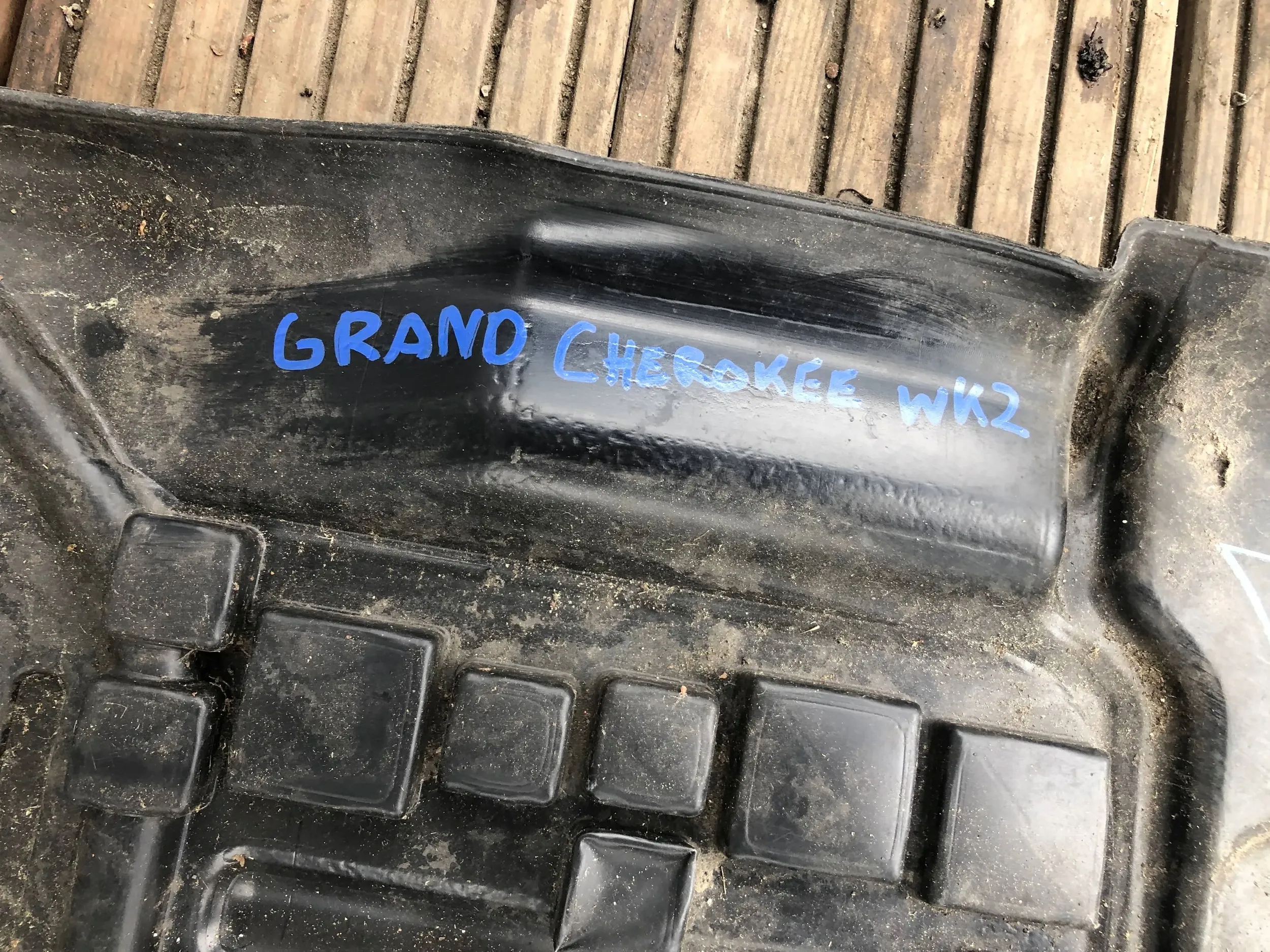 cover below engine JEEP GRAND CHEROKEE WK2 68191341AB
