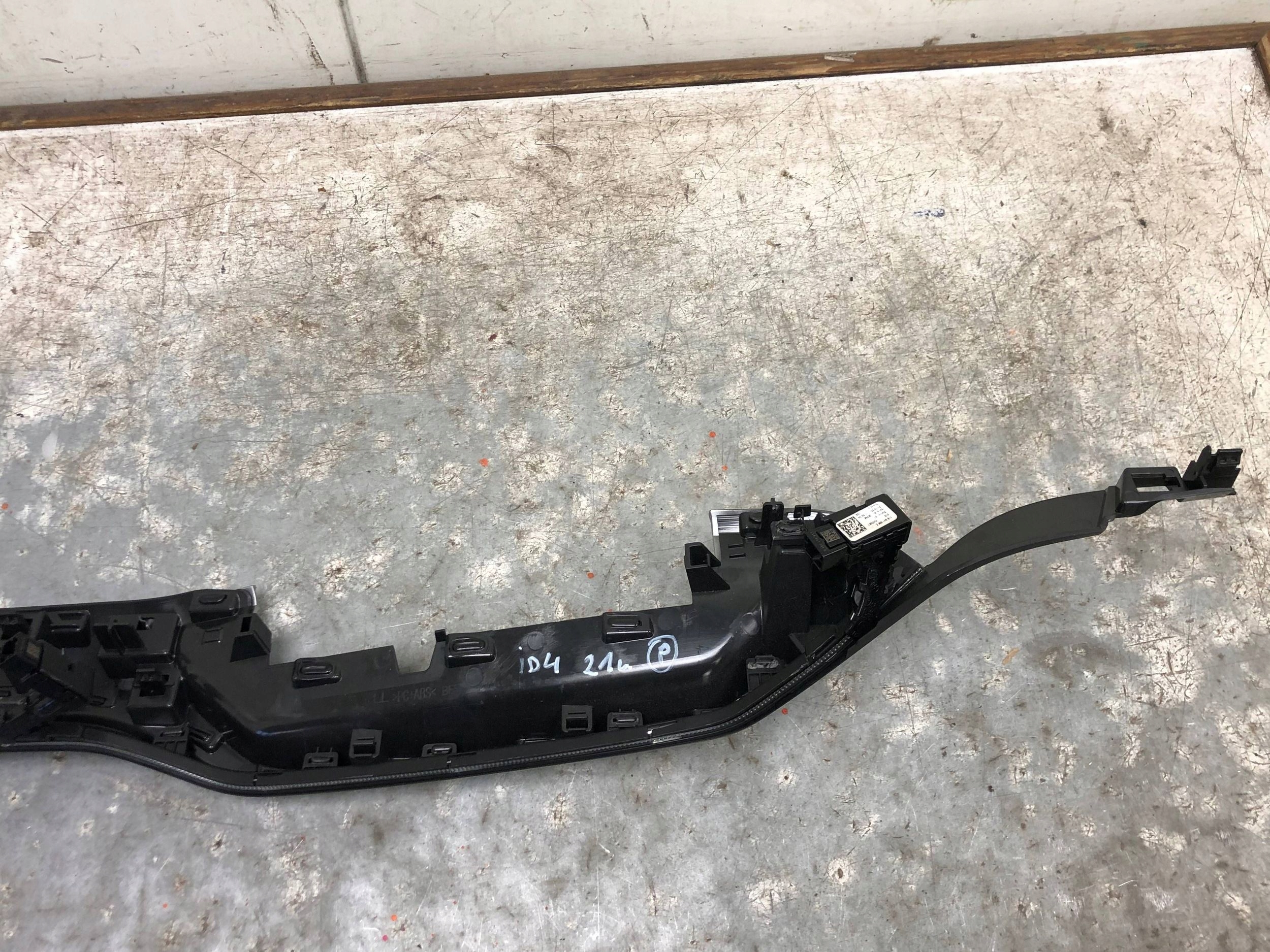 moulding DEKOR consoles VW ID4 ID.4 11B858416AA