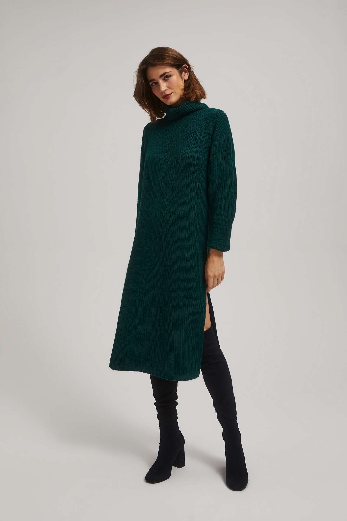 Swetrowa sukienka z golfem XS od MOODO Marka Moodo