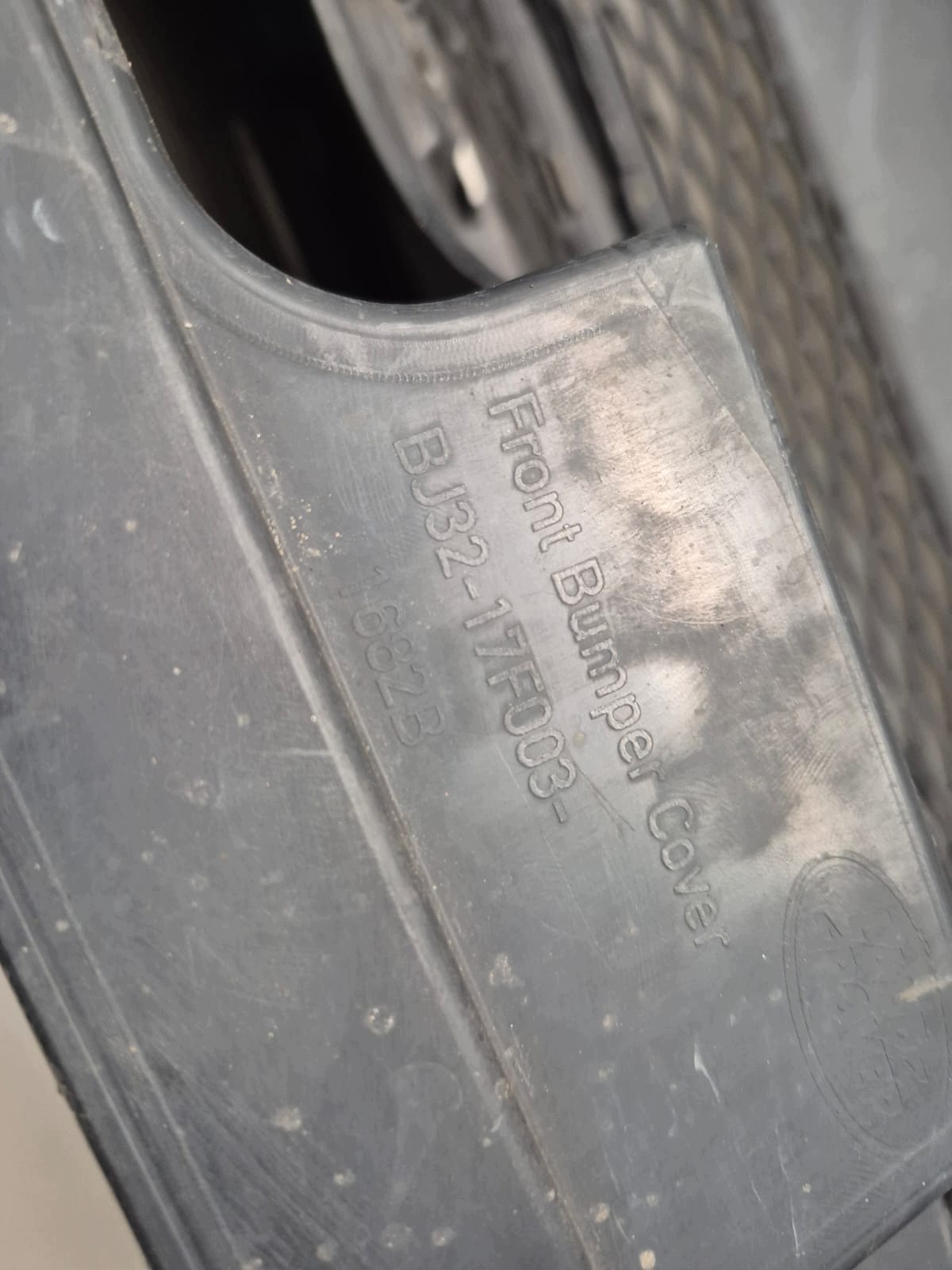 RANGE ROVER EVOQUE and 11- bumper front front PDC SPR BJ32-17F003