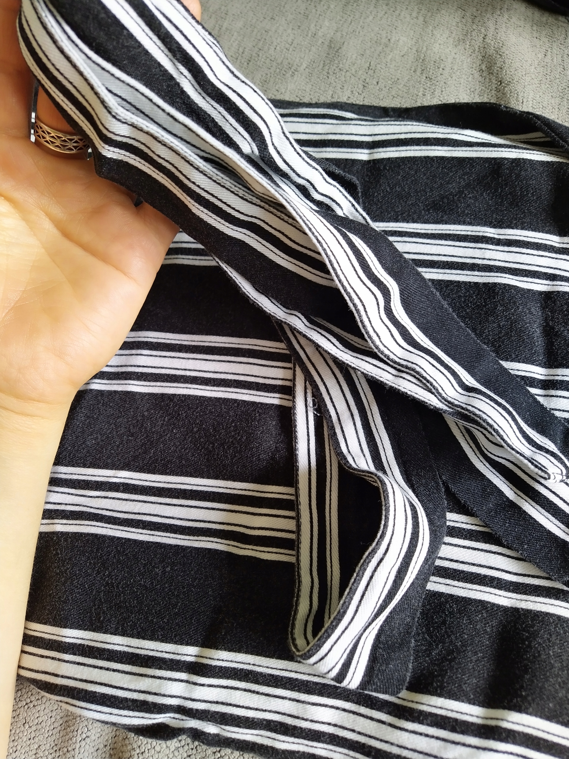 Luźne szerokie spodnie w pasy Forever21 rozm. 36 kuloty w pasy (006) Kolor czarny