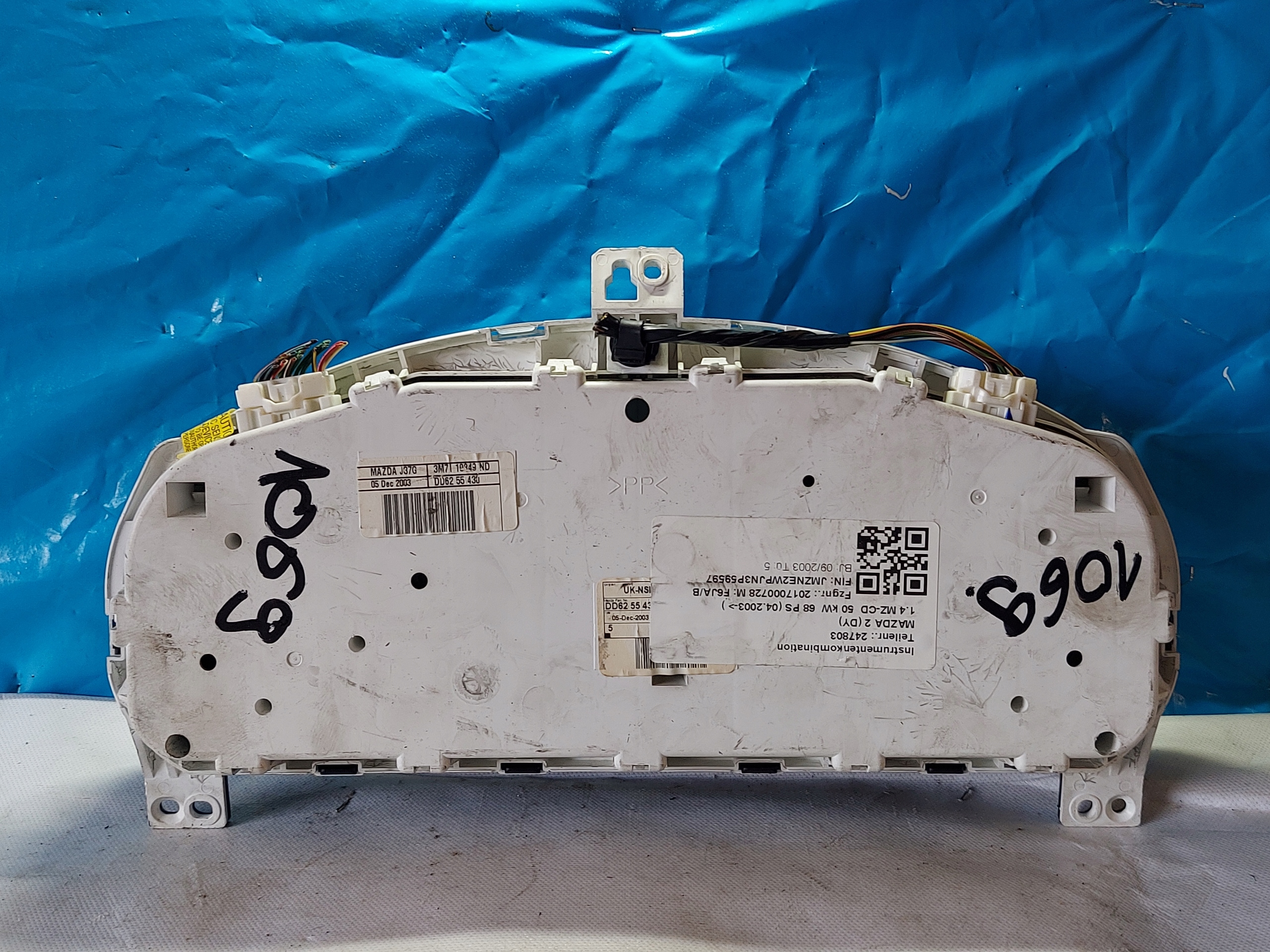 dials clock MAZDA 2 1.4 B 3M7110349