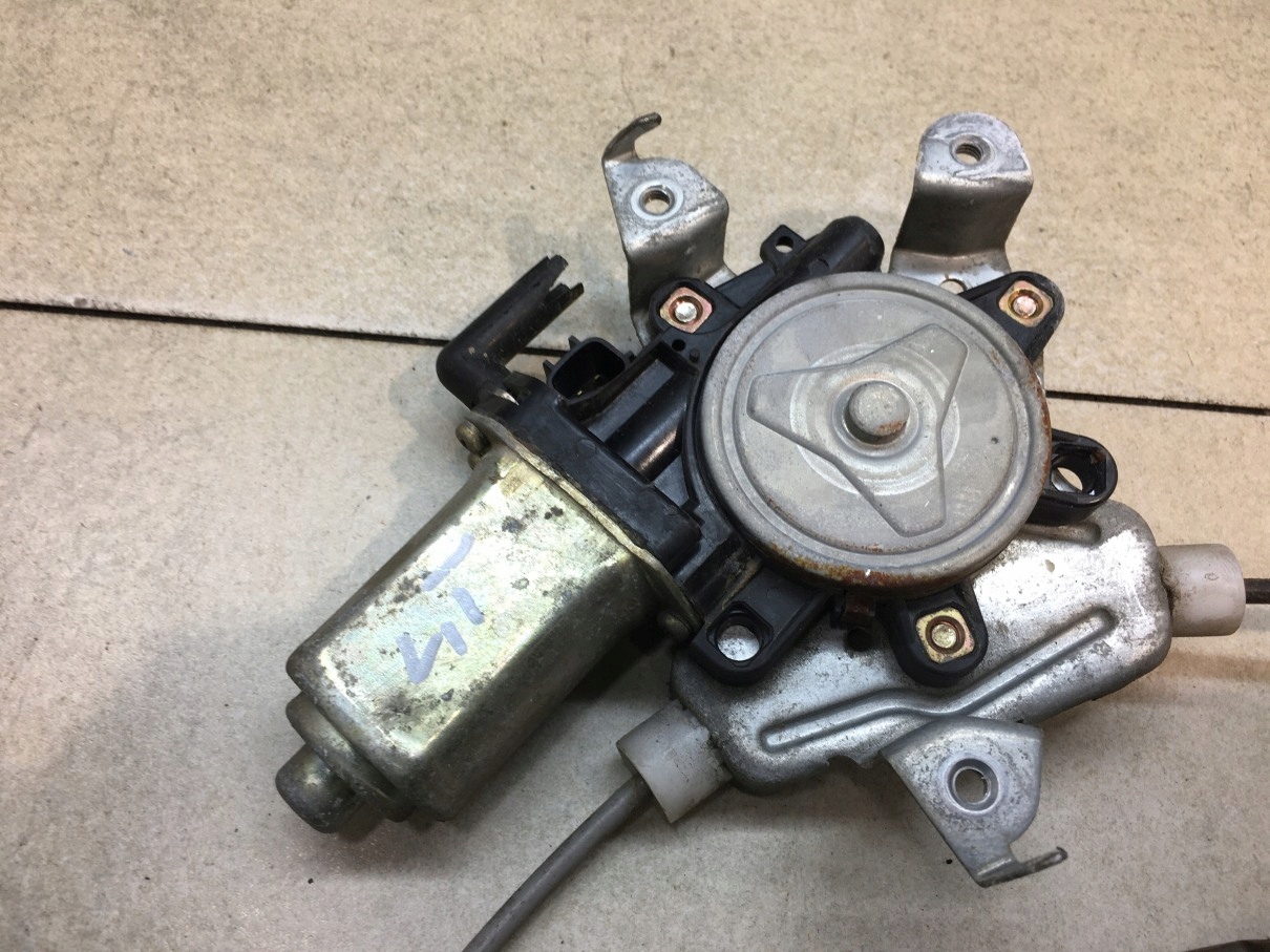 window regulator left rear part NISSAN MURANO and Z50