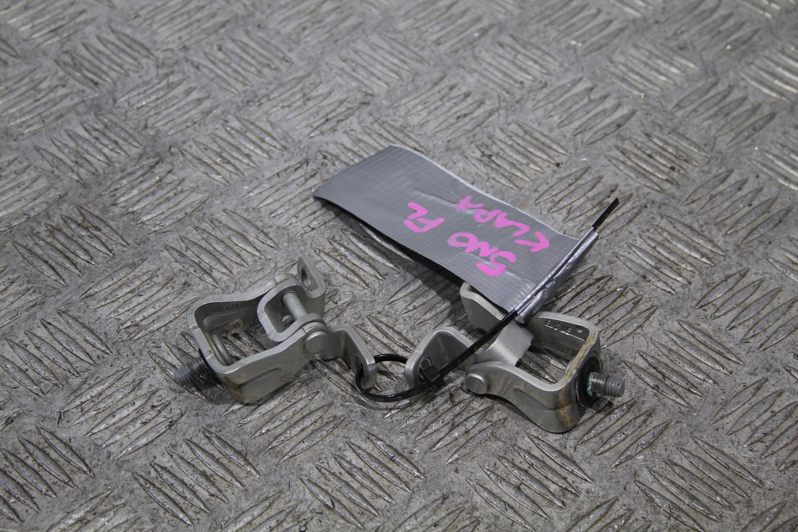 hinges bonnet boot VW TIGUAN 5N0 LIFT